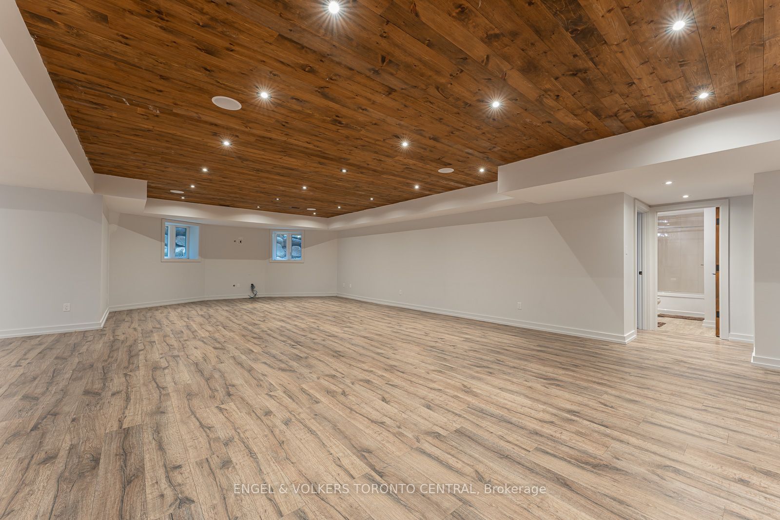 280 Sunset Boulevard