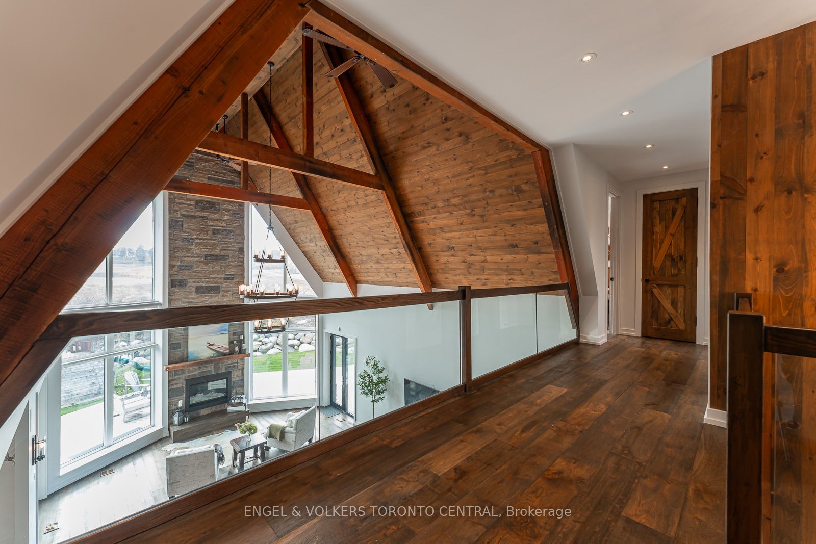 280 Sunset Boulevard