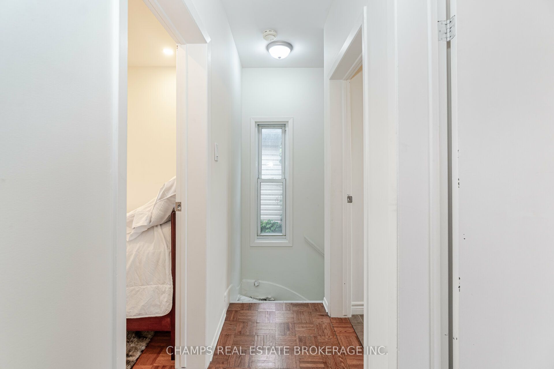 242 East Avenue N