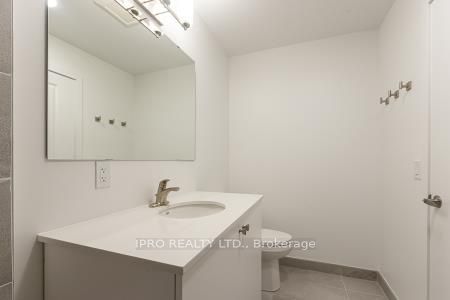 19B West Street N #303