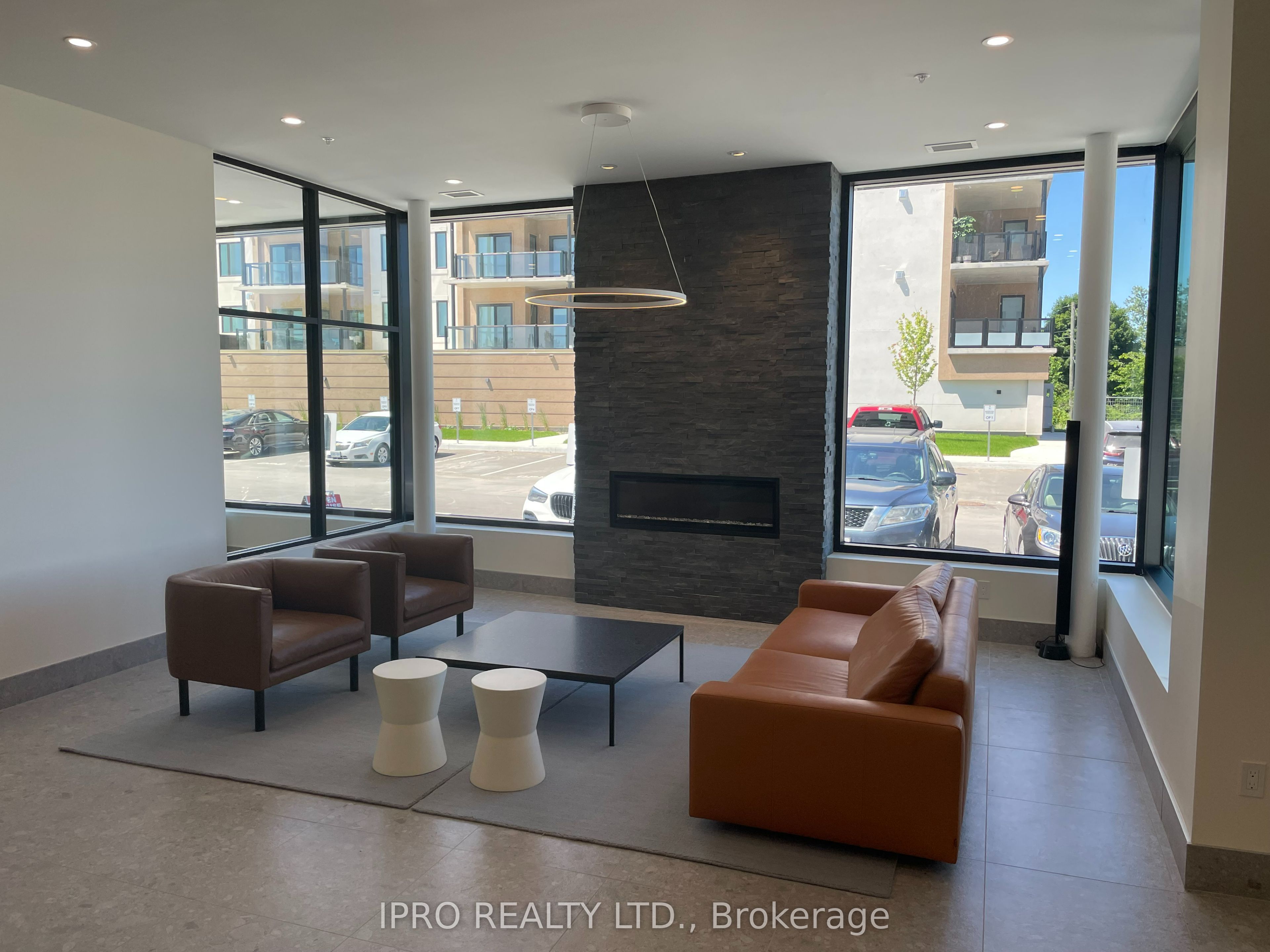 19B West Street N #303