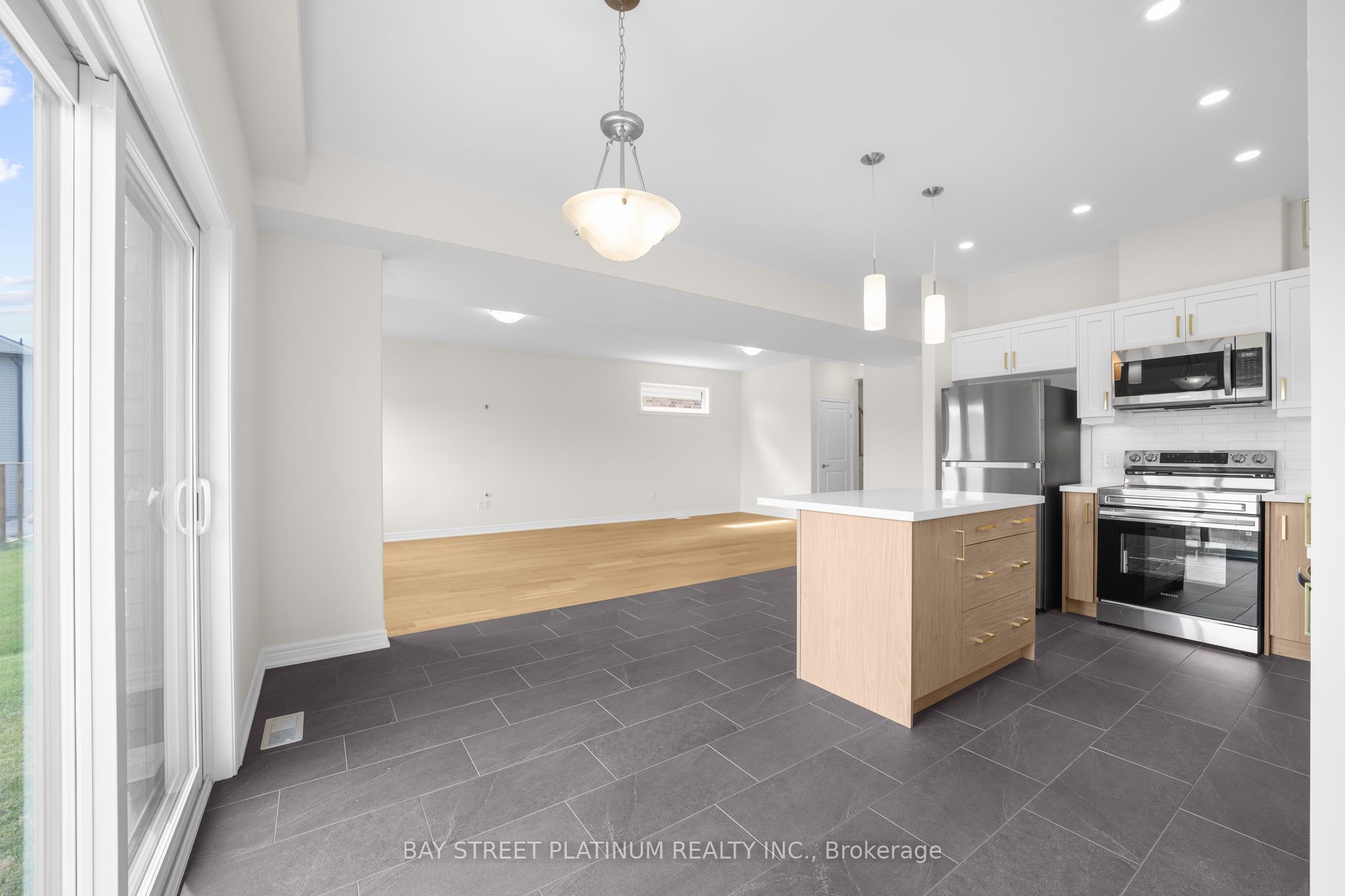 11 ALICIA Crescent