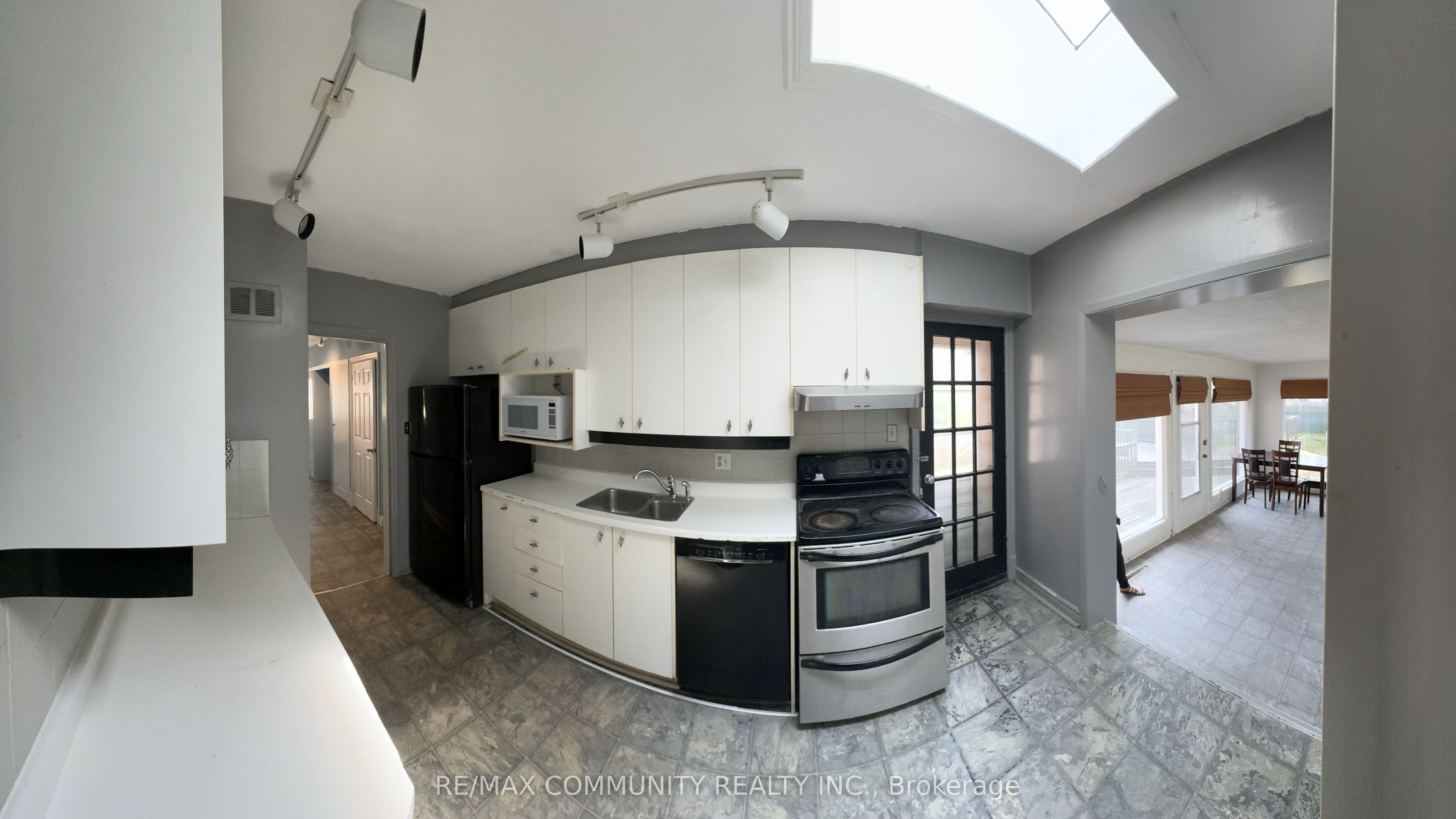 250 MacDonald Avenue