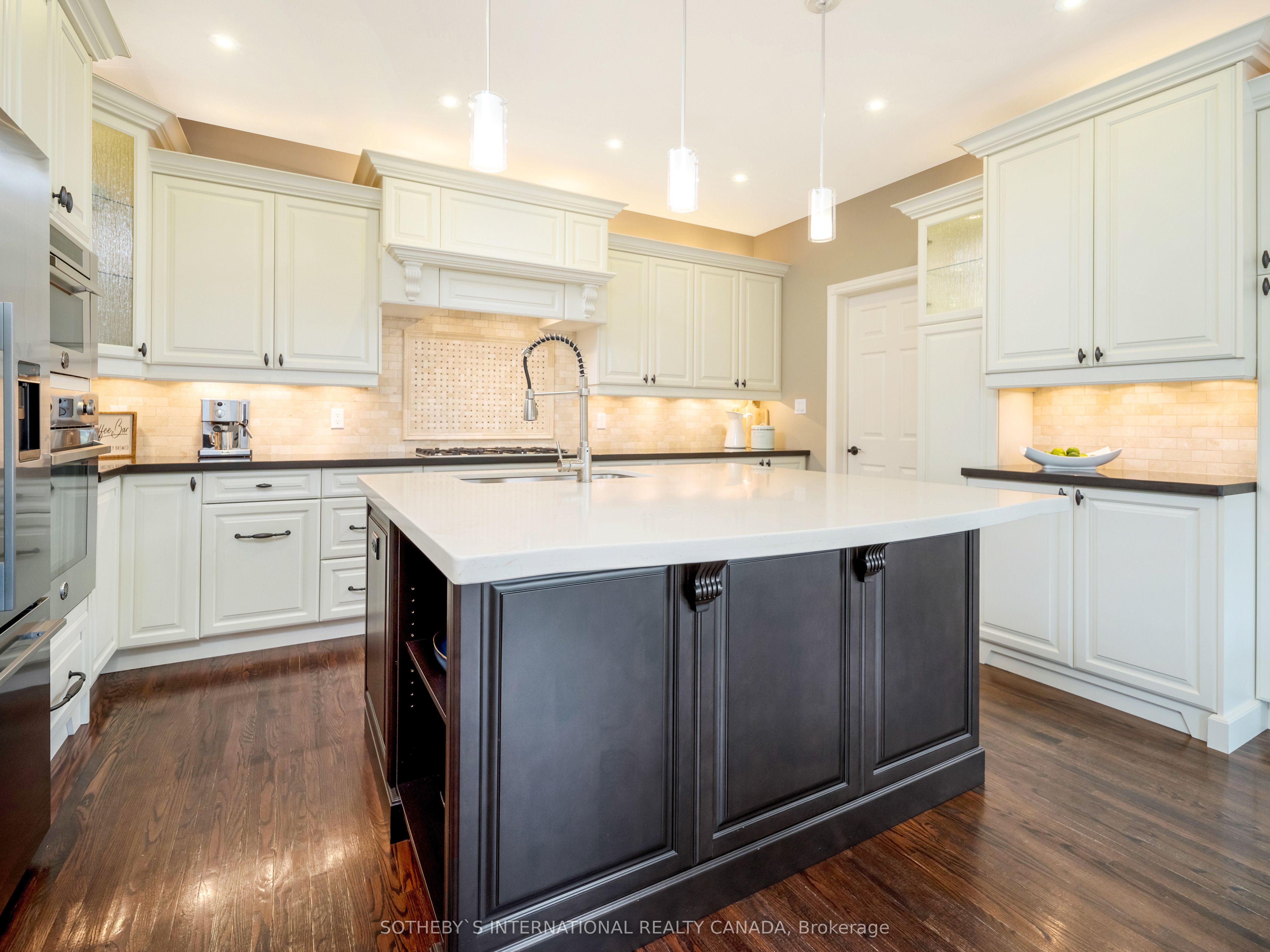 110 Concession 11 Road E