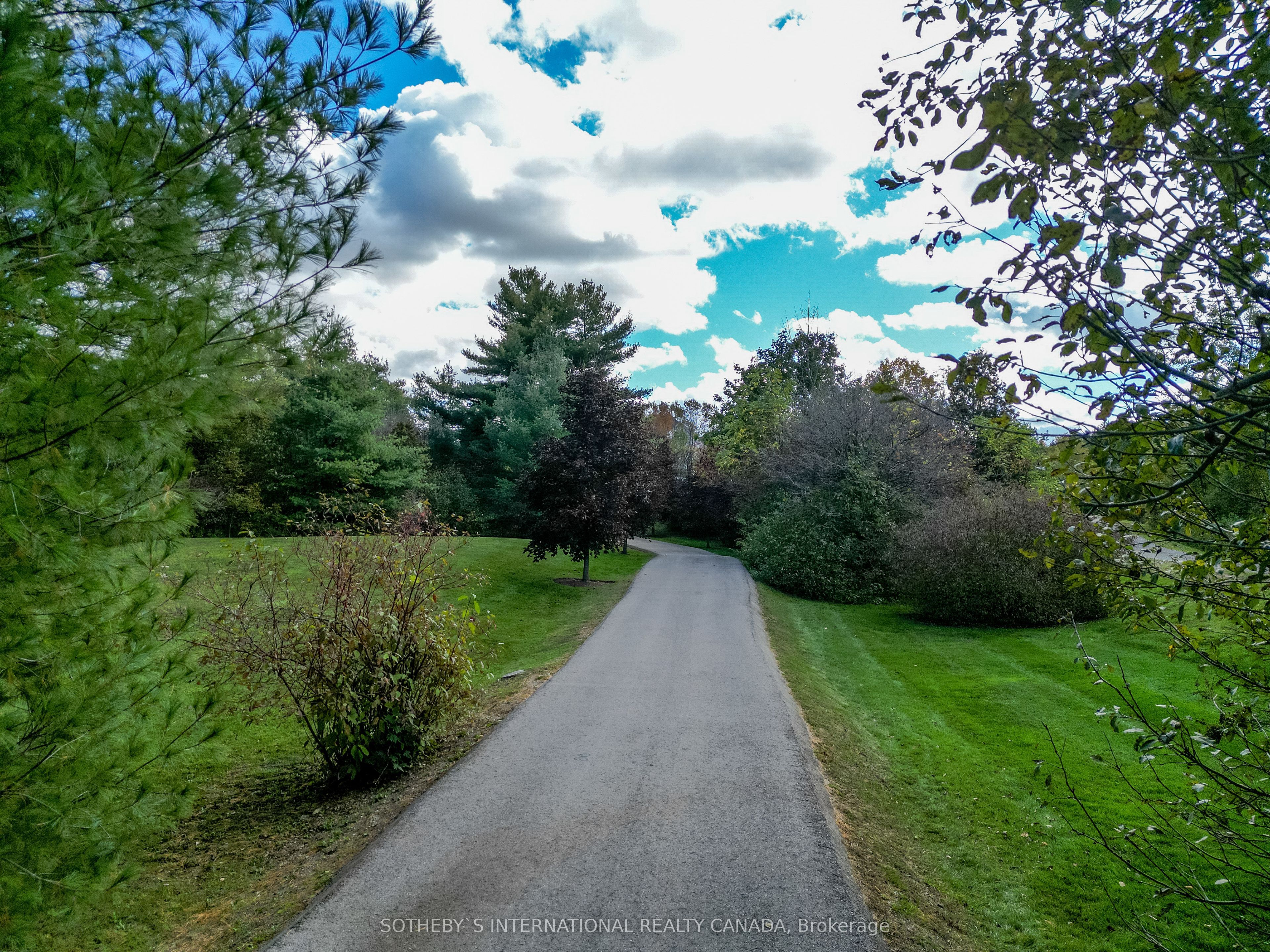 110 Concession 11 Road E