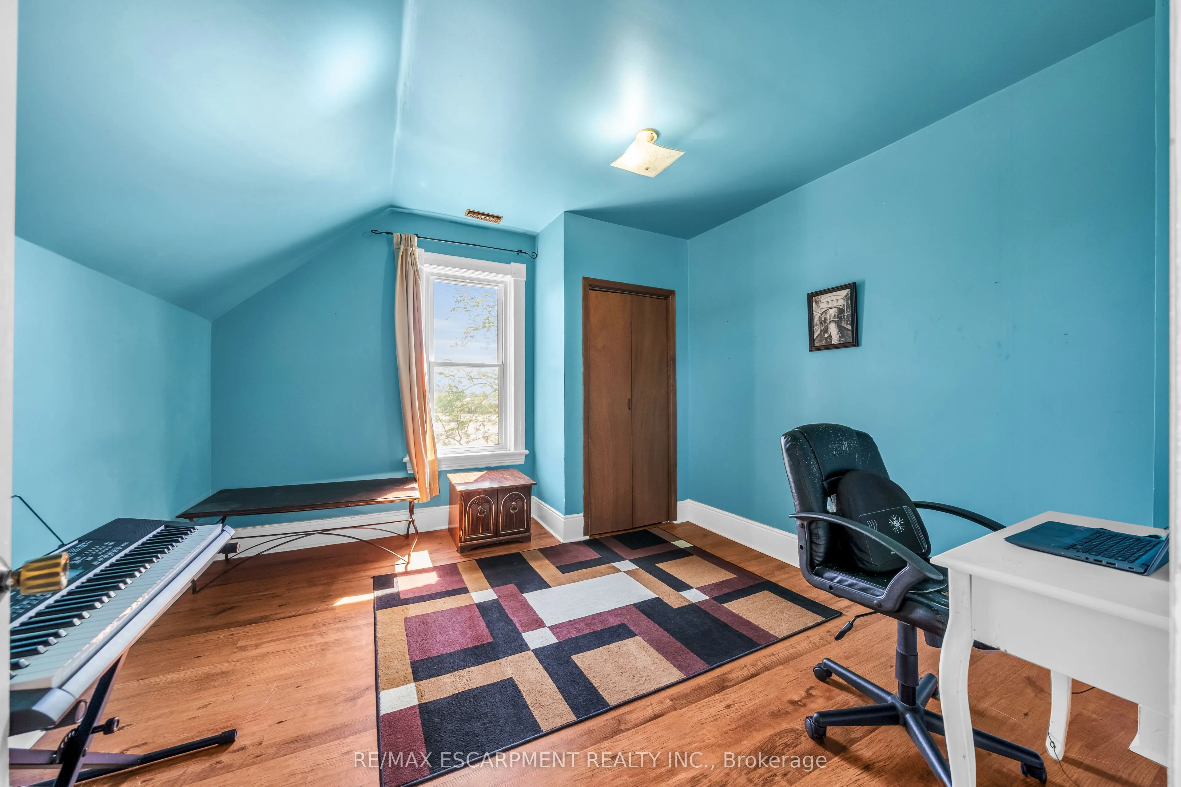 4932 Fly Road