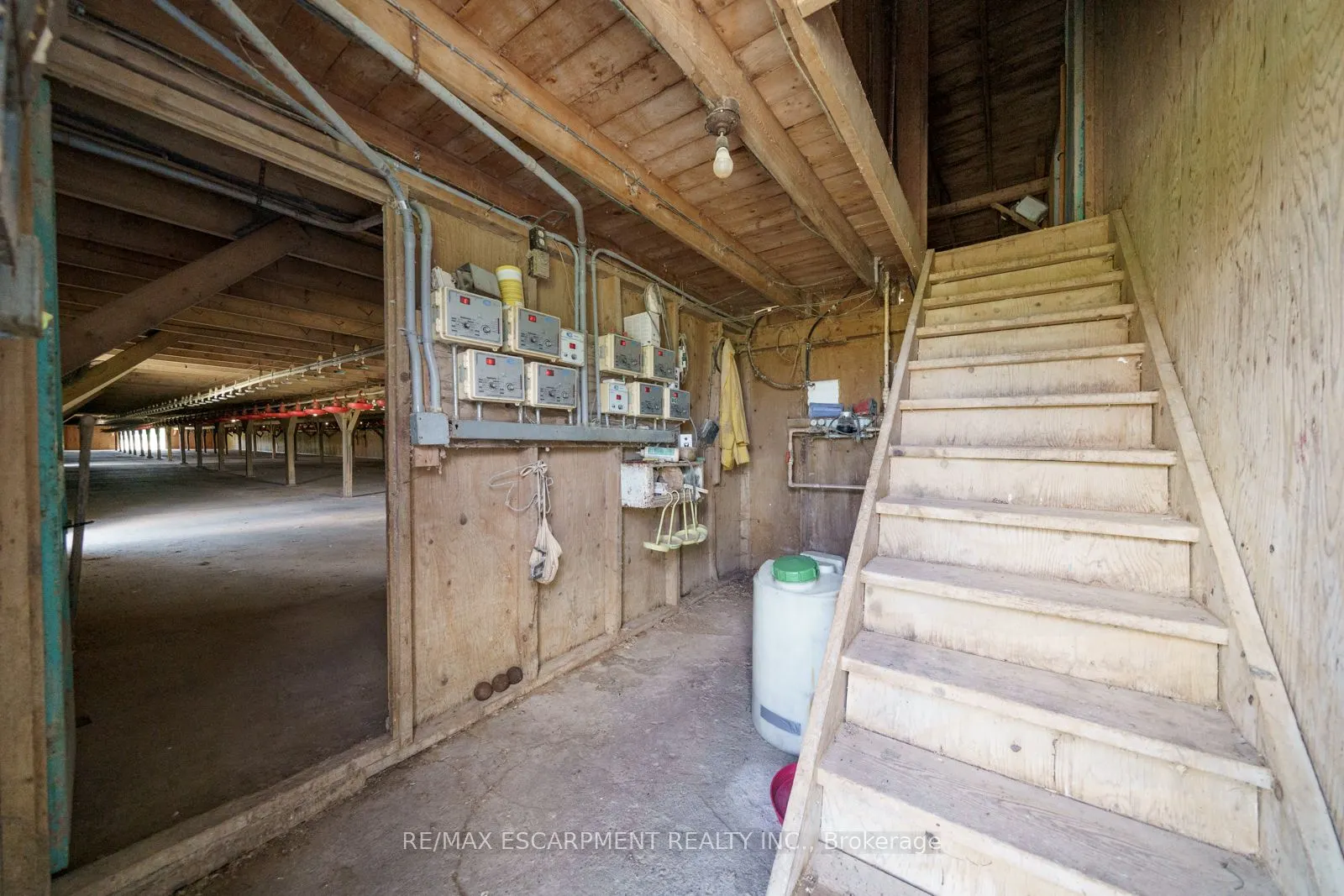 4932 Fly Road