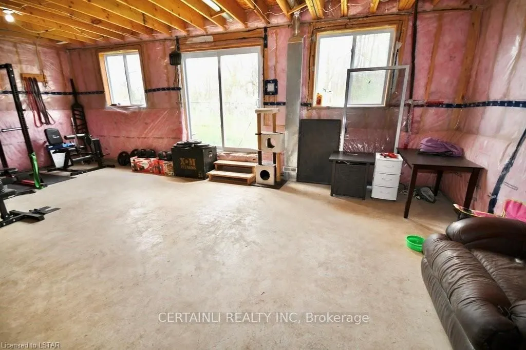 1312 SANDBAR STREET
