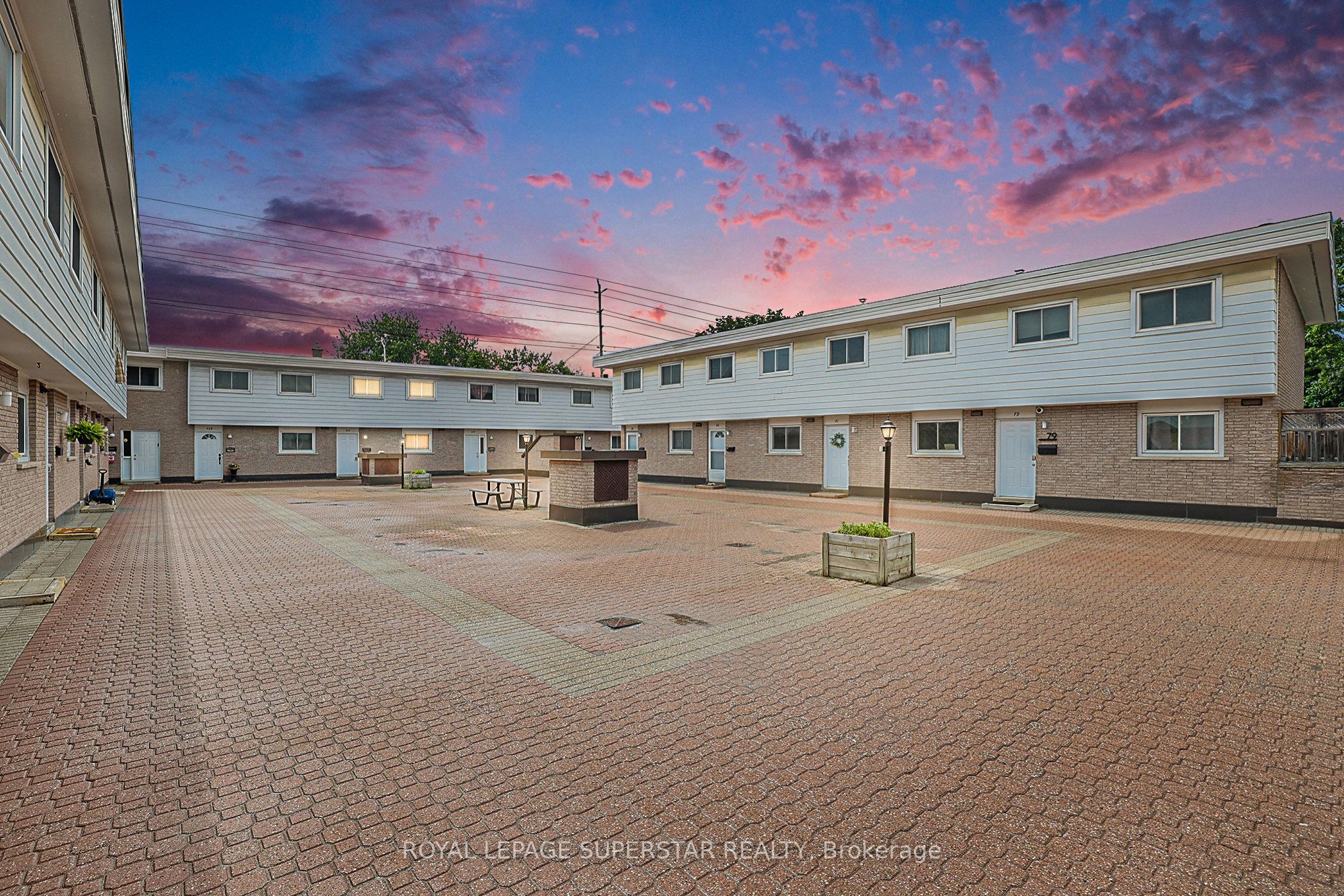 427 Moodie Drive #25