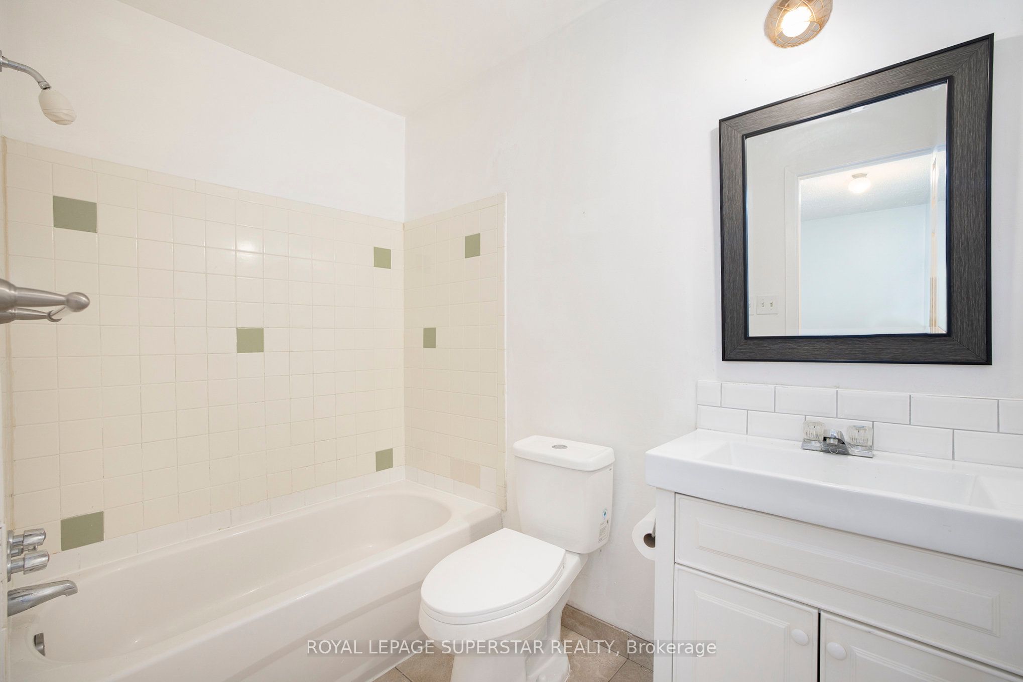 427 Moodie Drive #25