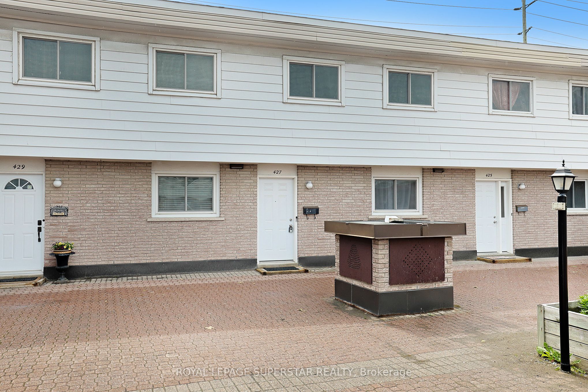 427 Moodie Drive #25