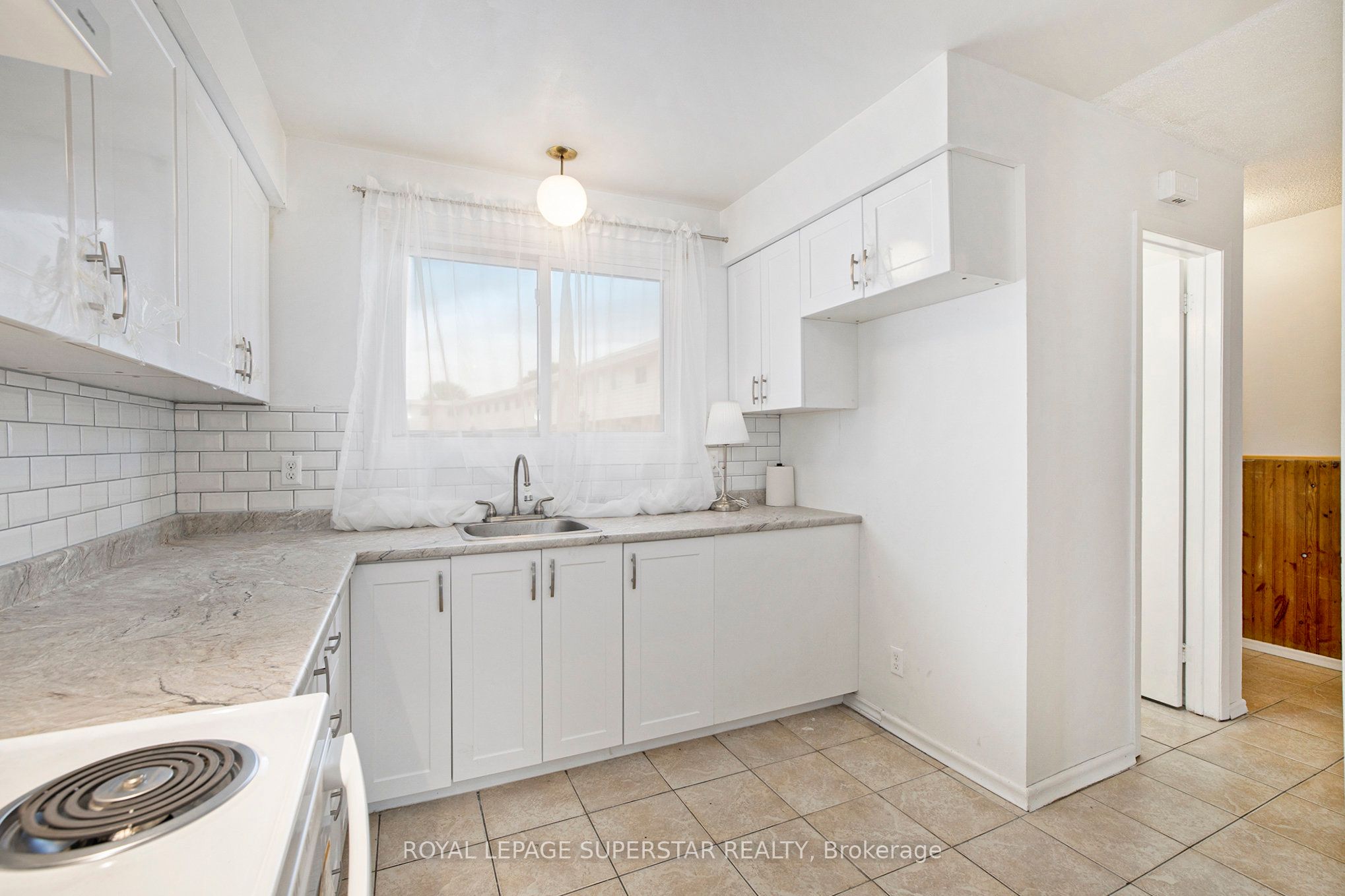 427 Moodie Drive #25