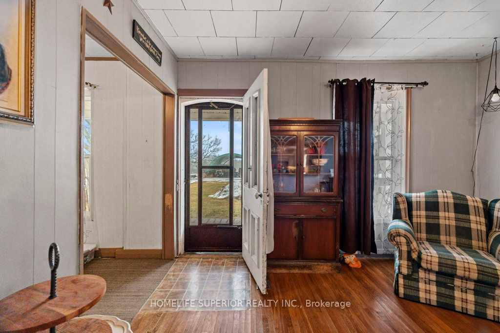678 SQUIRE Road