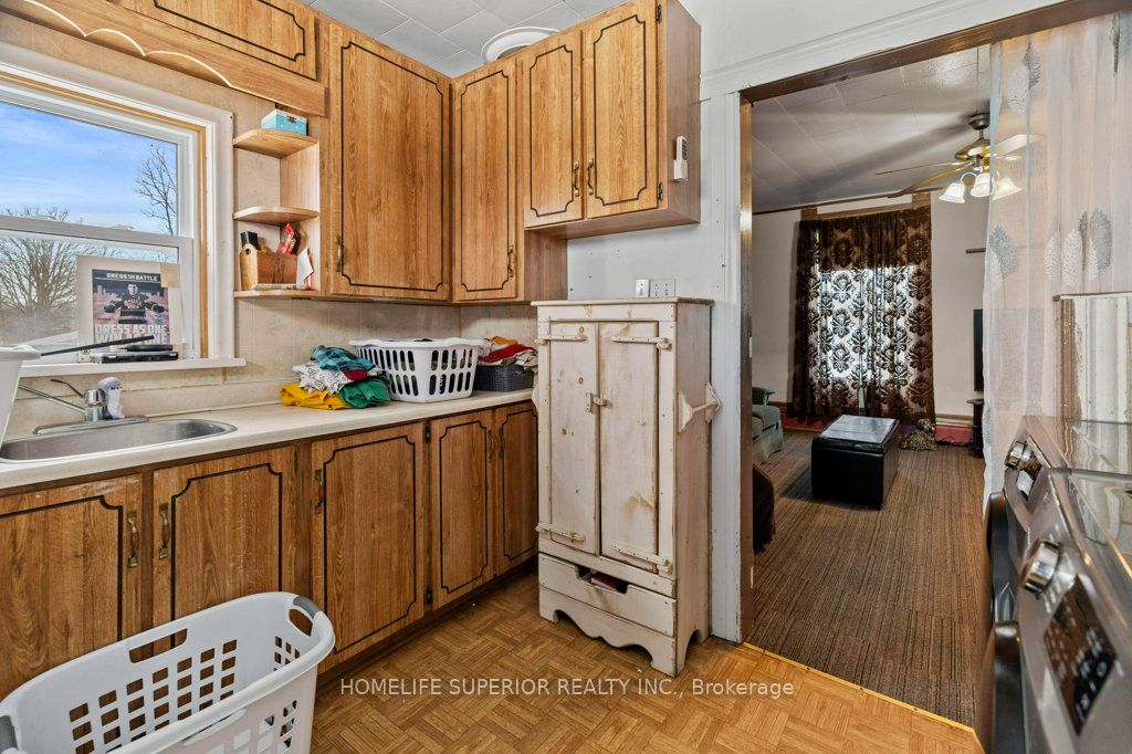 678 SQUIRE Road