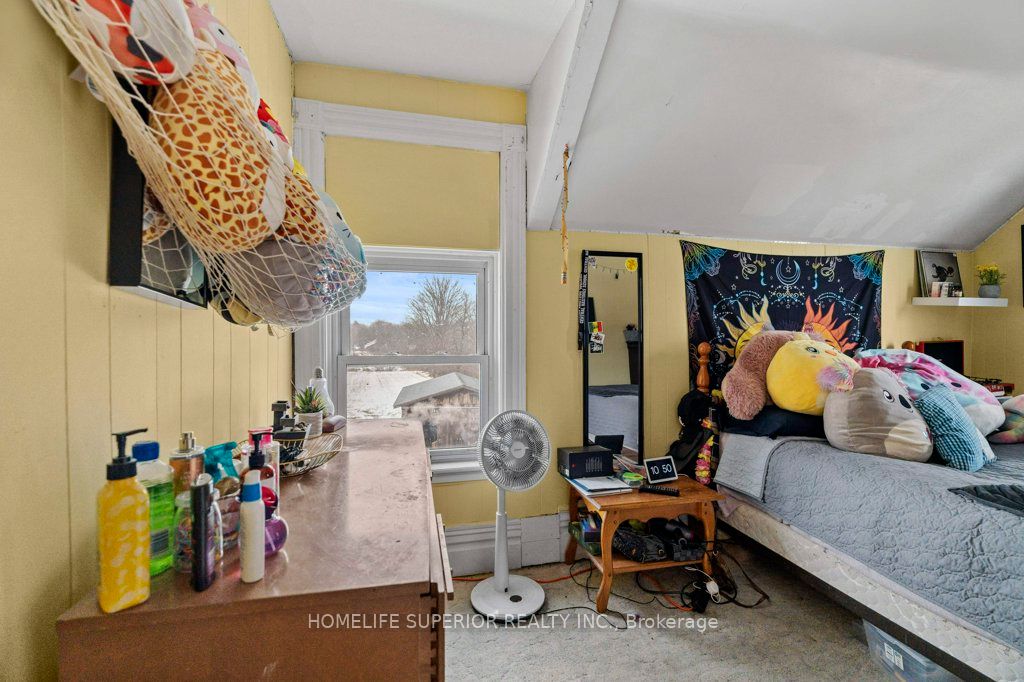 678 SQUIRE Road