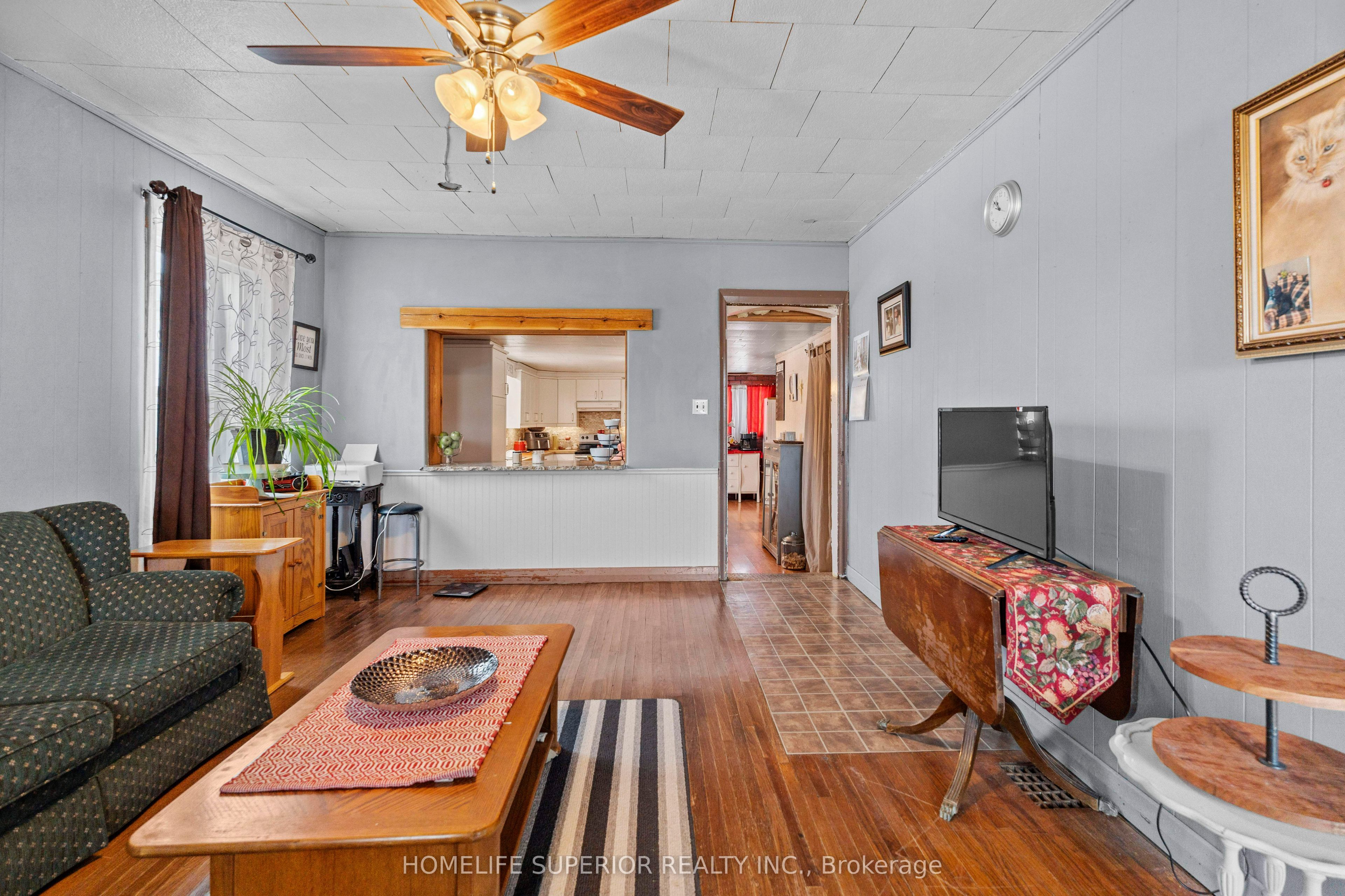 678 SQUIRE Road