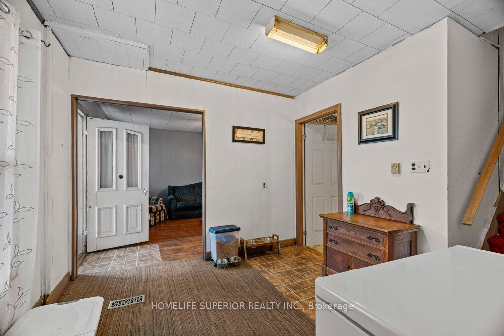 678 SQUIRE Road