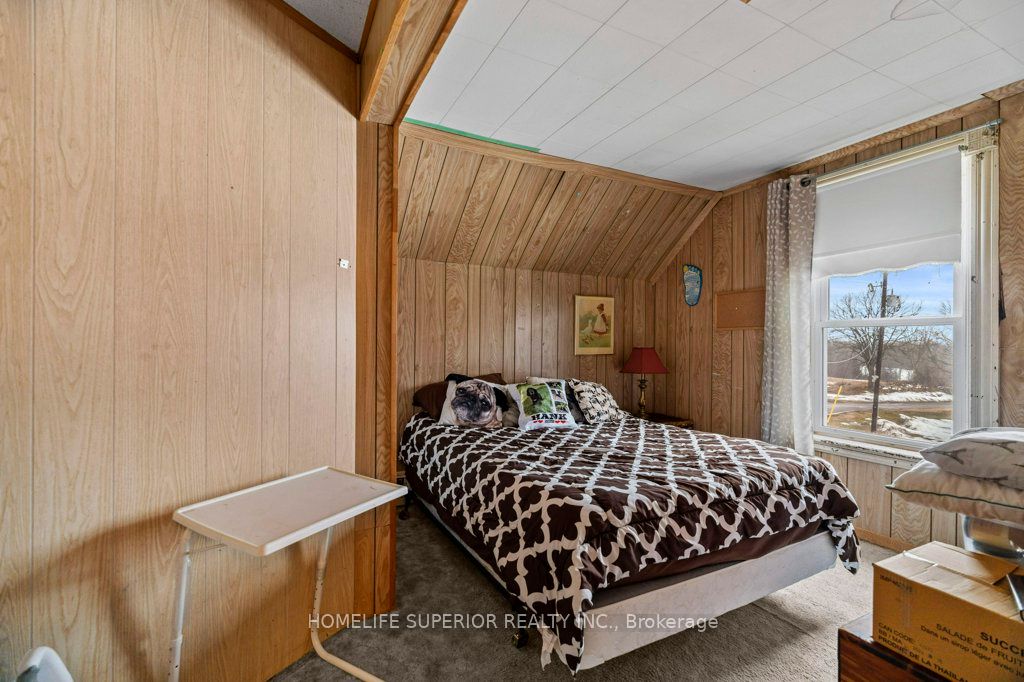 678 SQUIRE Road