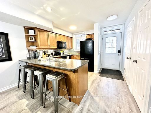 1579 Anstruther Lake Road #20