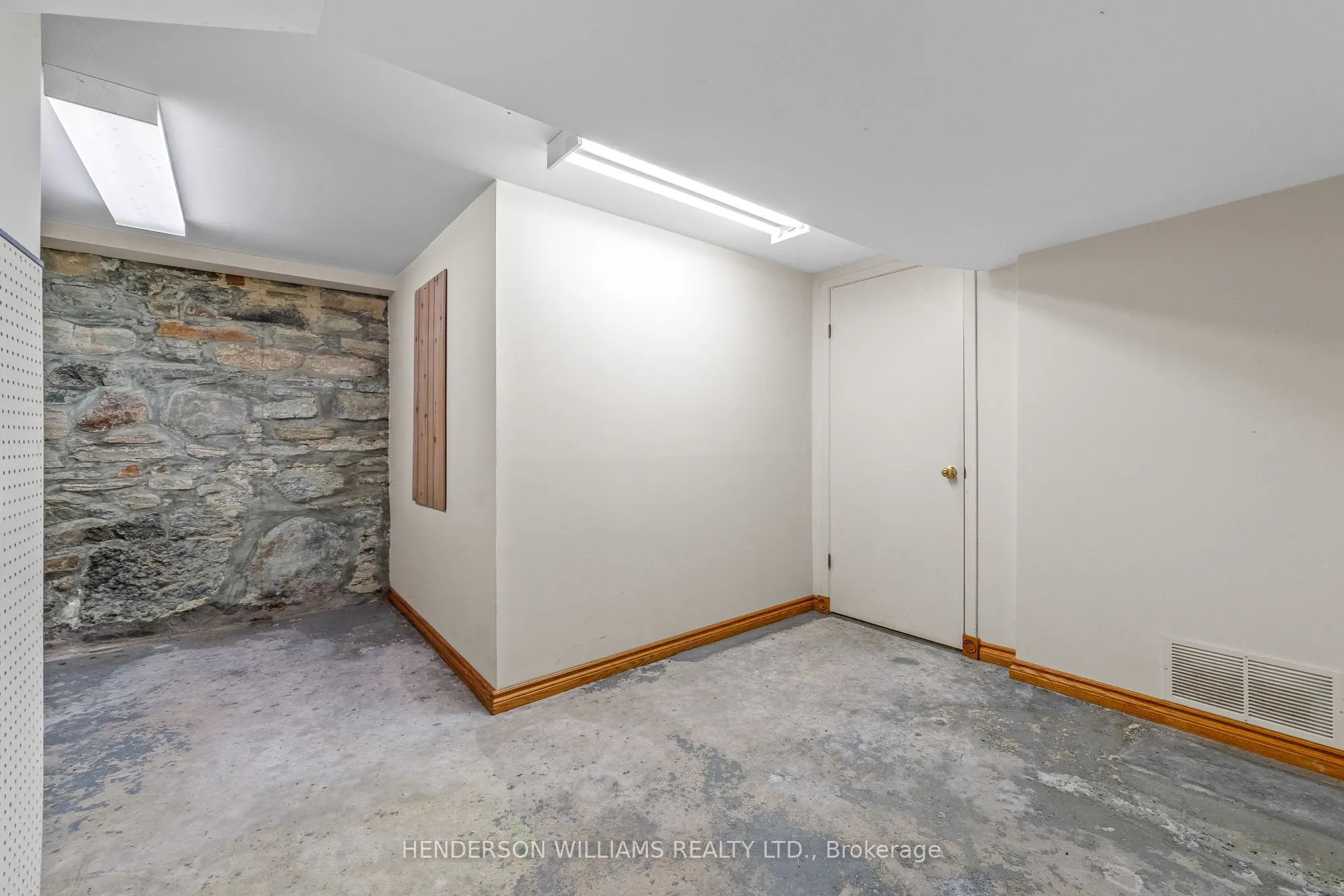 15124 Highway 62 N