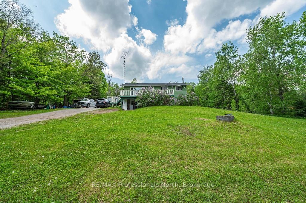 1060 Lees Road