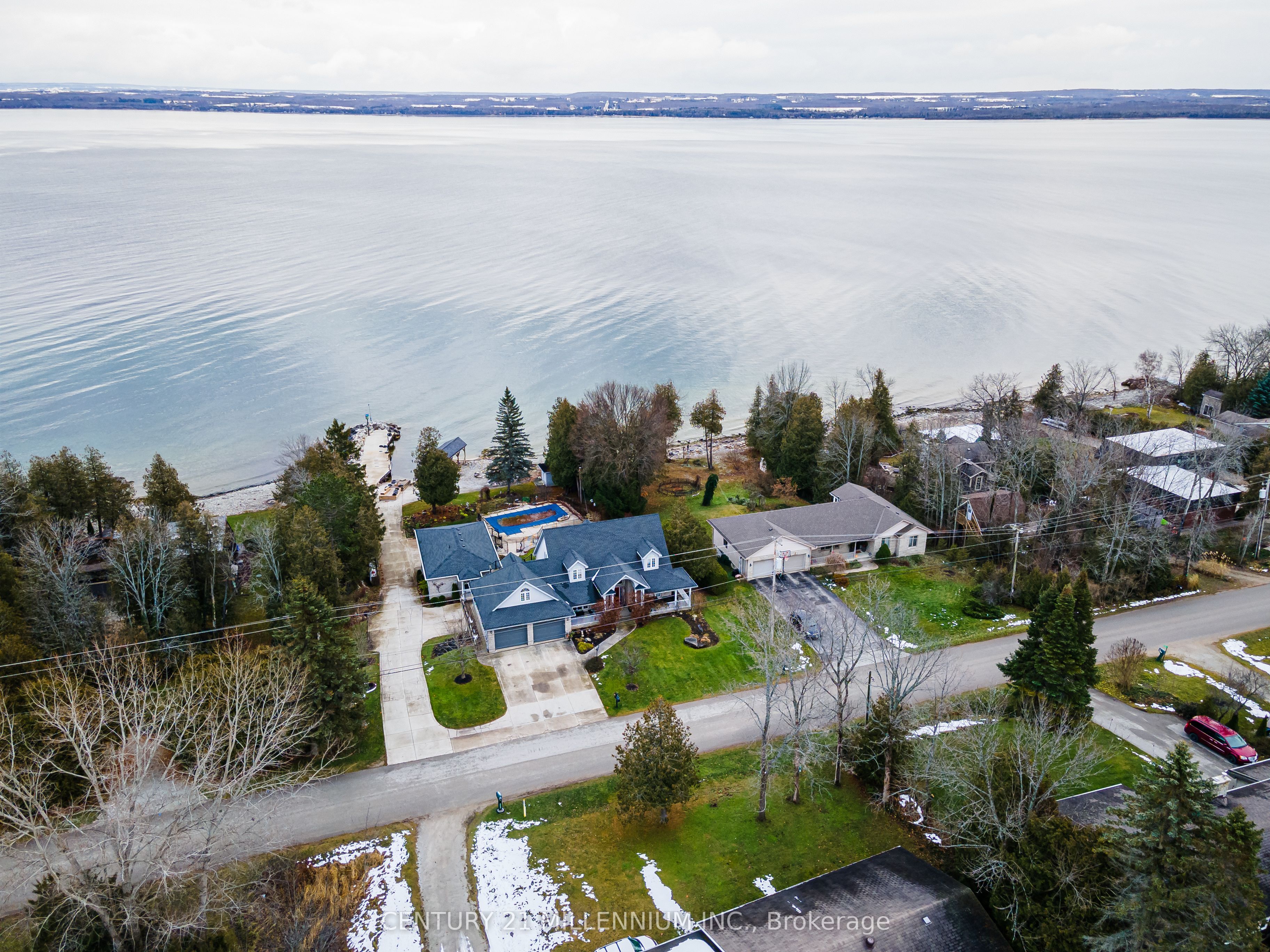 454 Balmy Beach Road