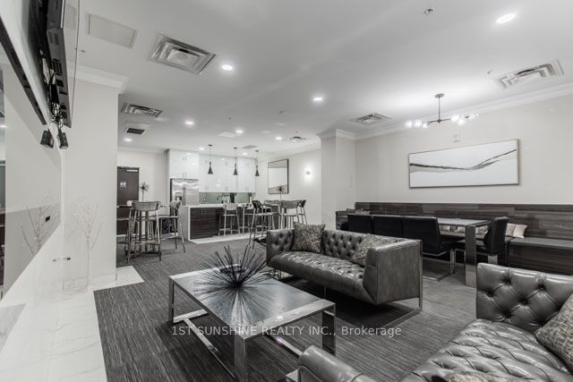 112 King Street E, #505
