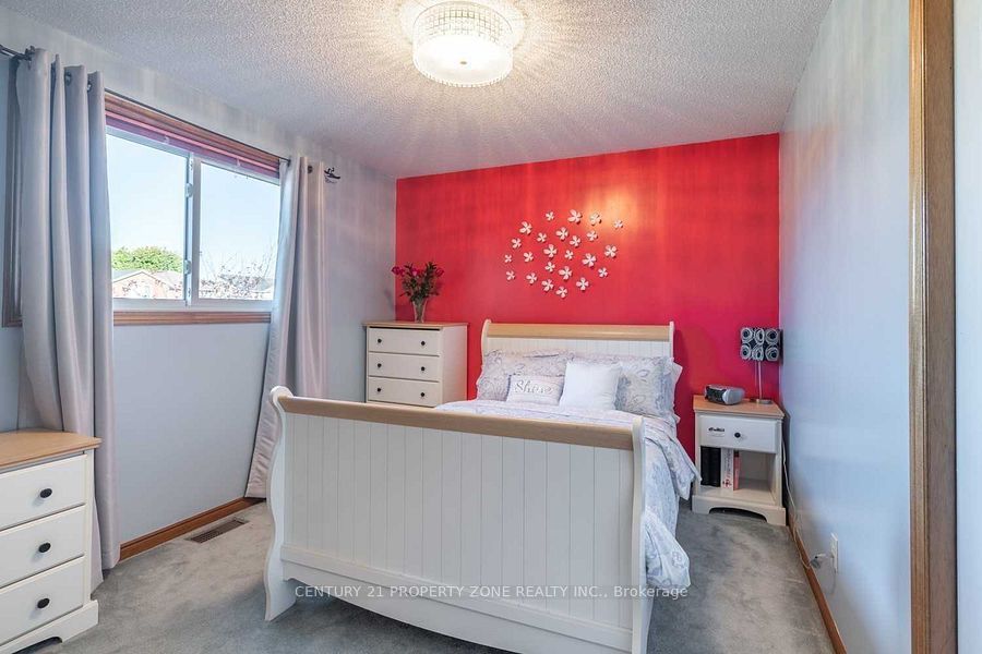 79 Lynnette Drive