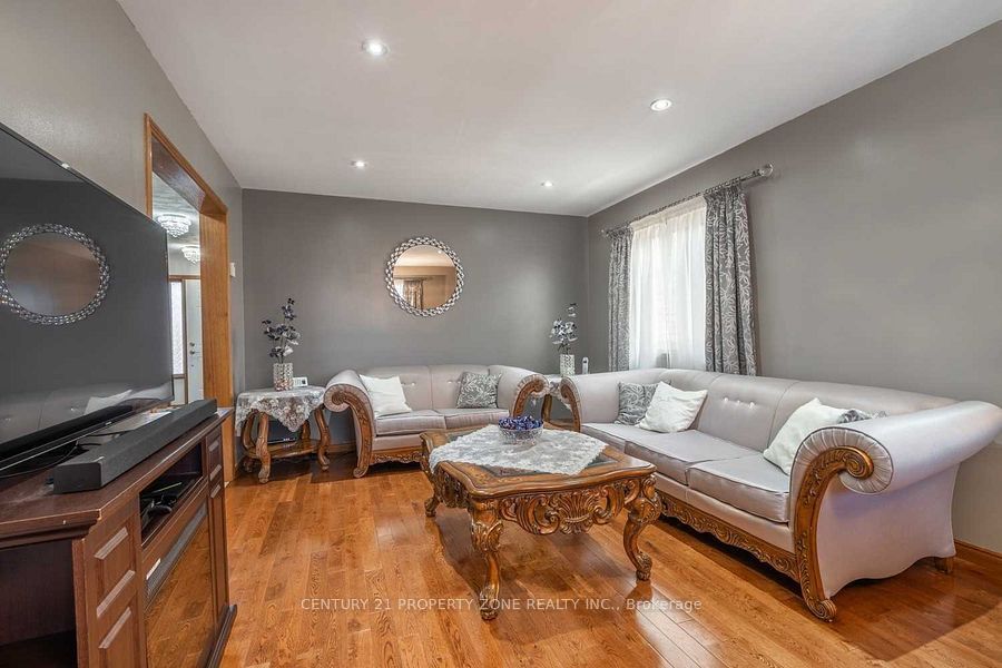 79 Lynnette Drive