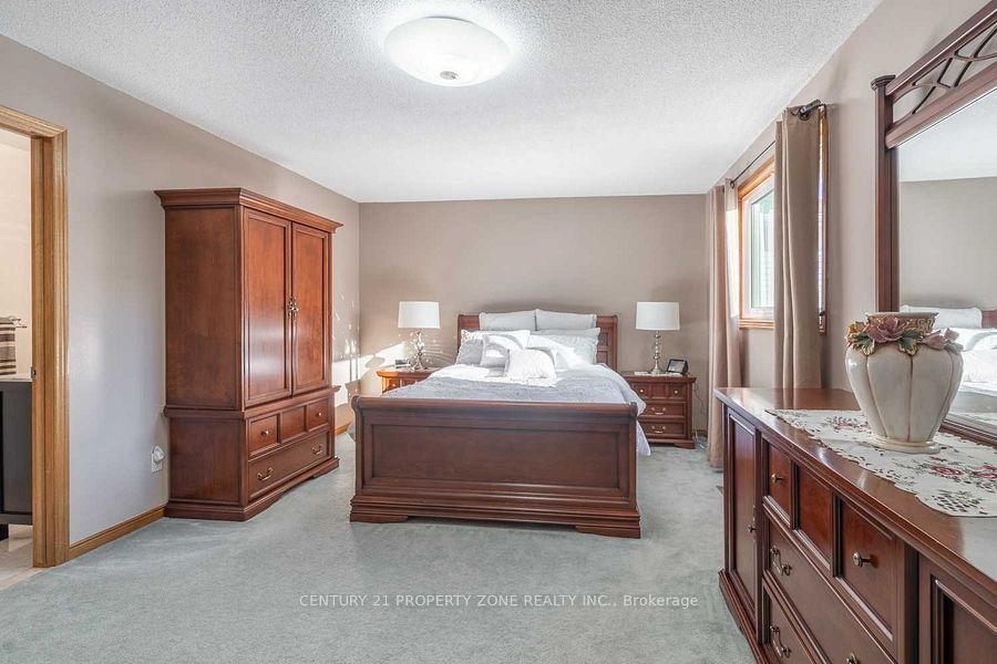 79 Lynnette Drive