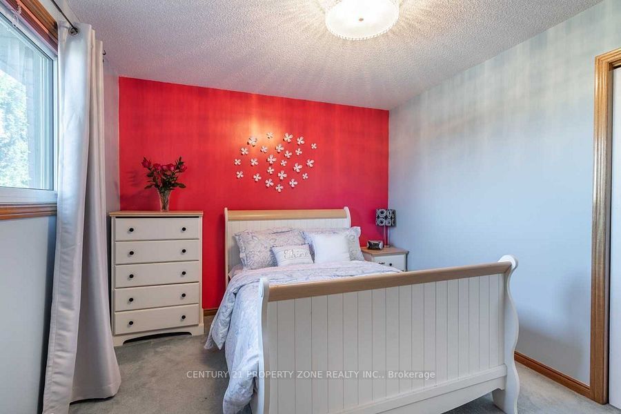 79 Lynnette Drive