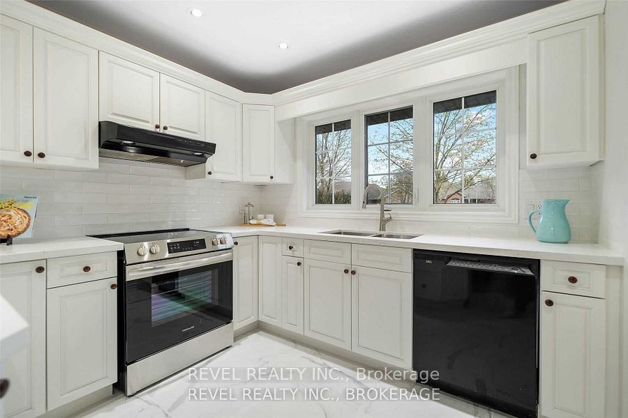 6839 Imperial Court