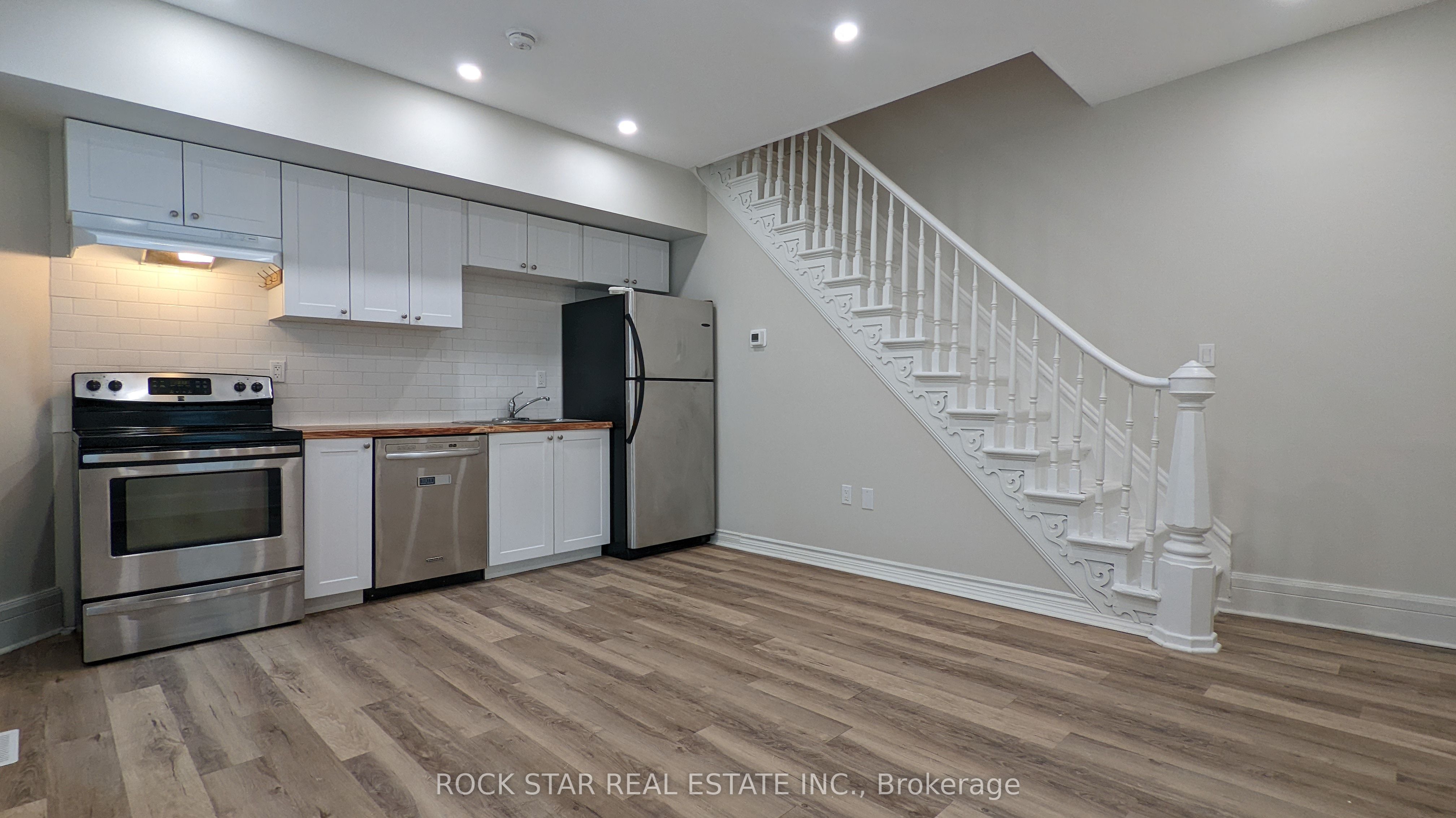 292 Fares Street