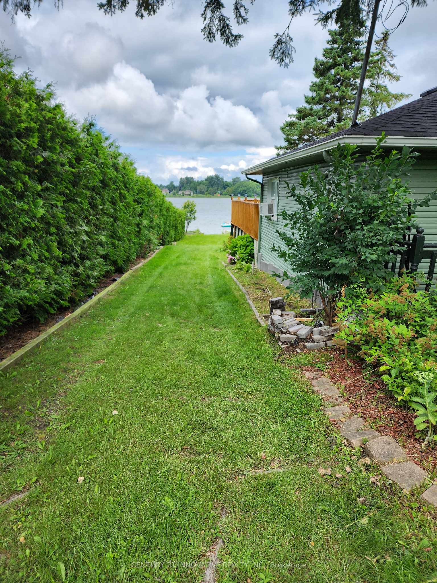 73 Loon Street