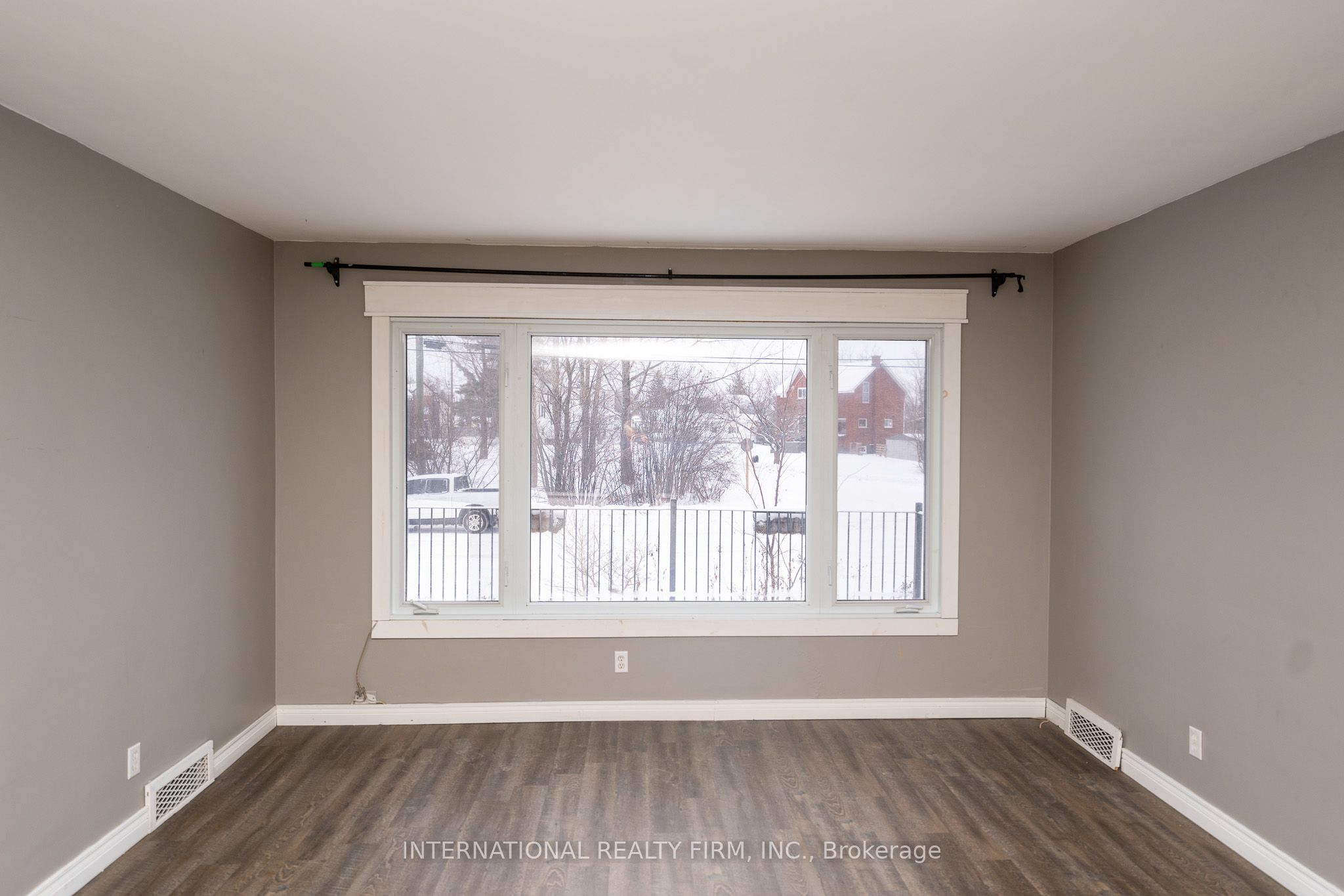 119 Salisbury Avenue