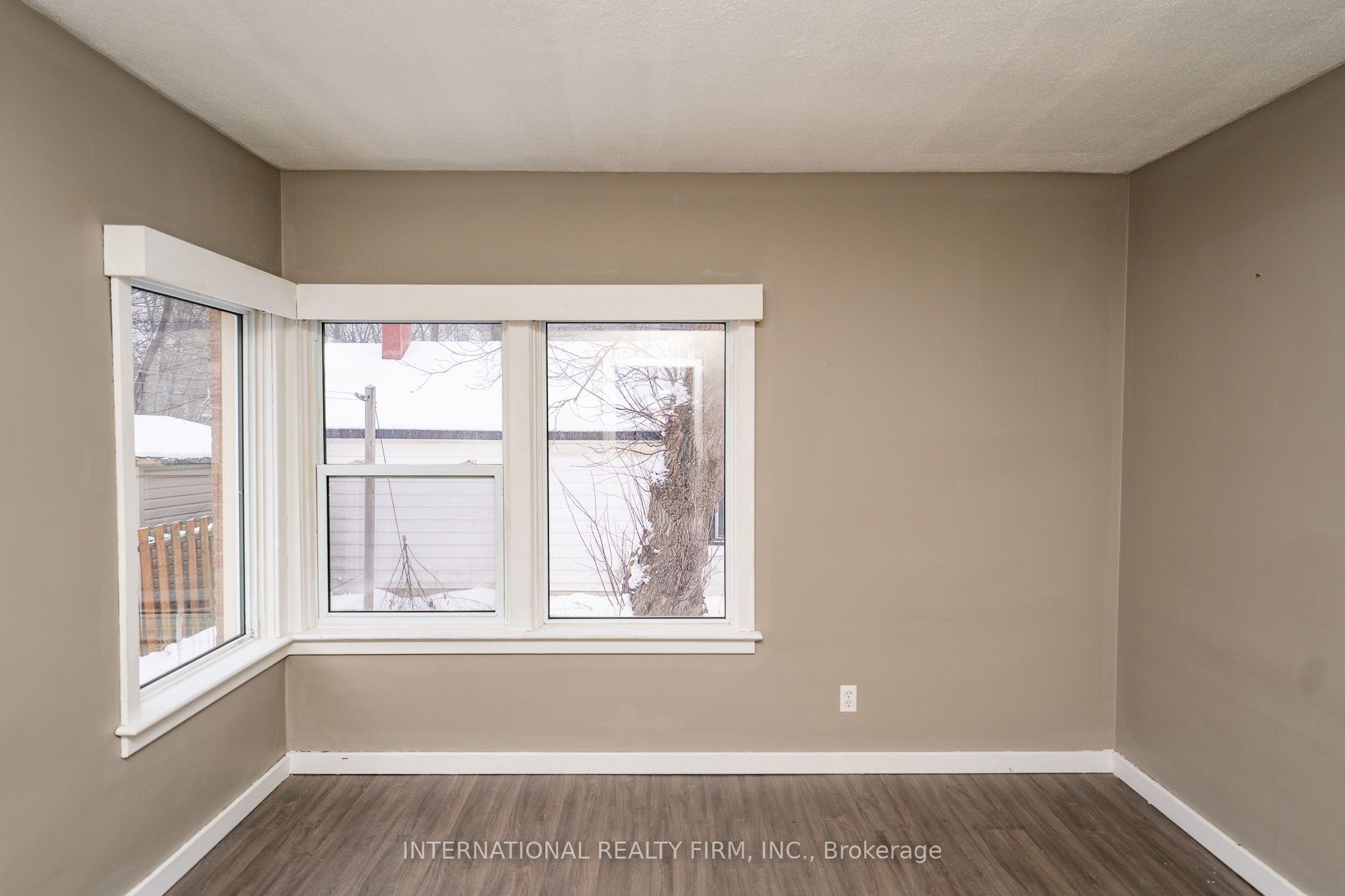 119 Salisbury Avenue