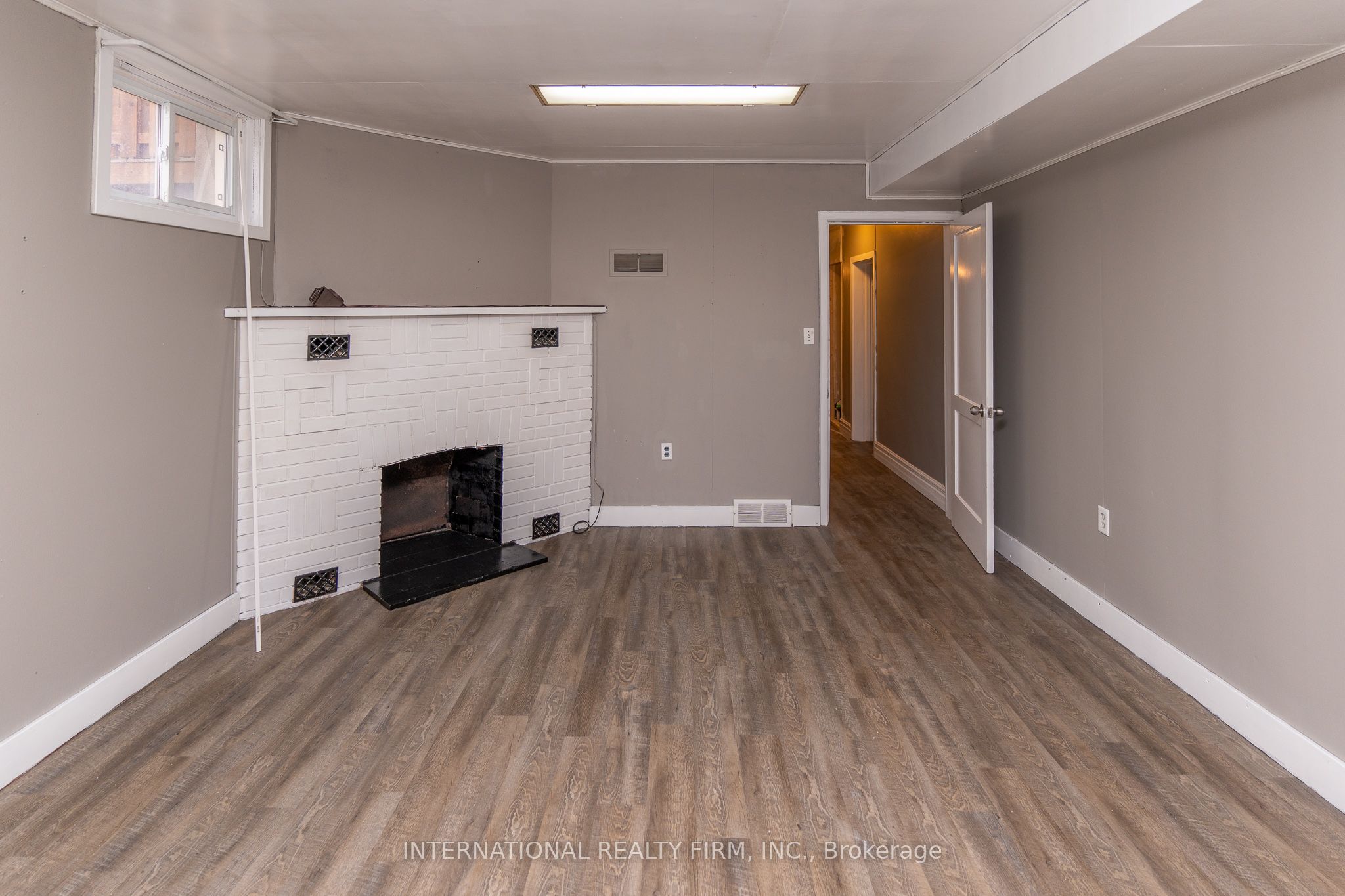 119 Salisbury Avenue