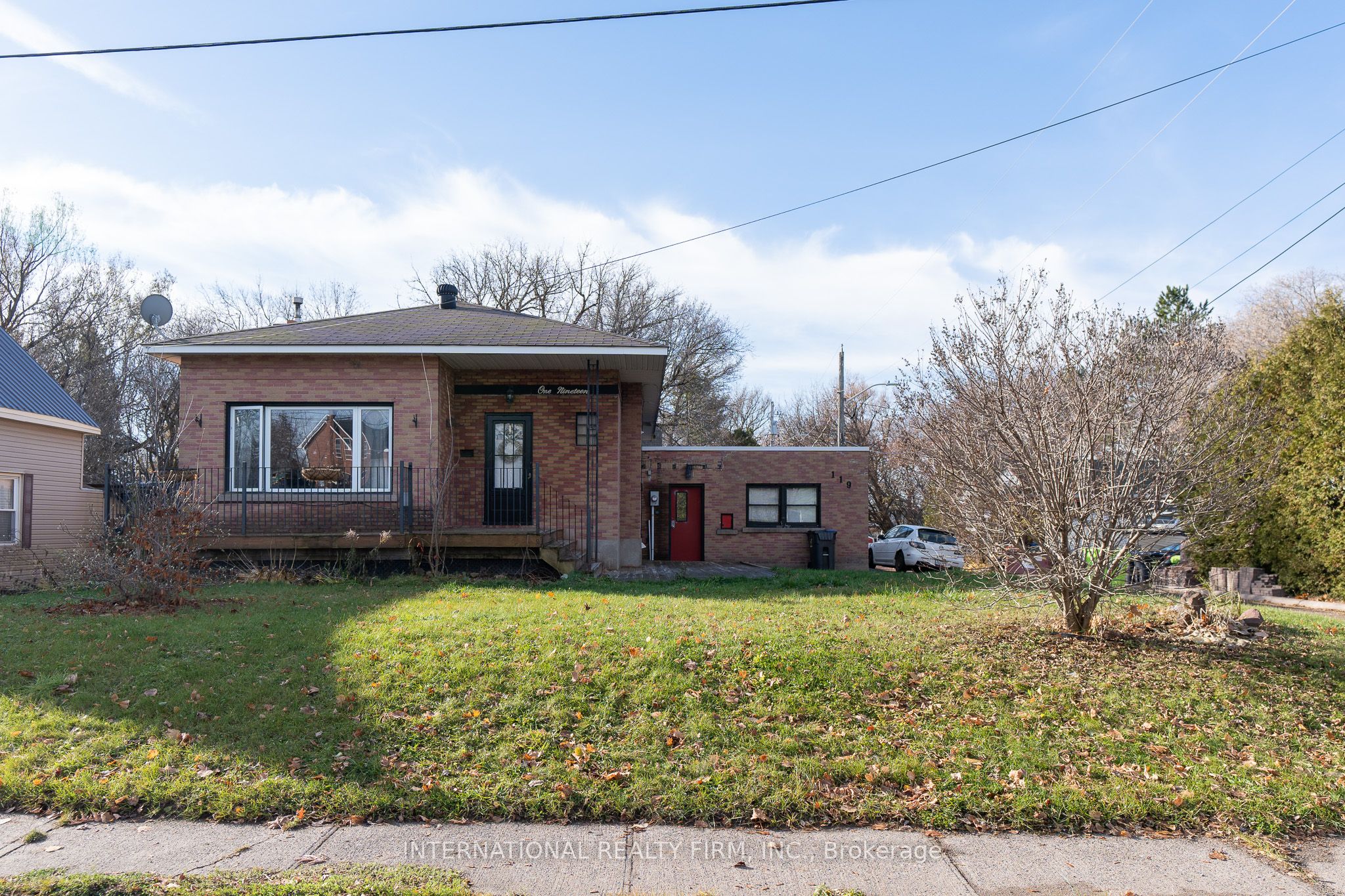119 Salisbury Avenue
