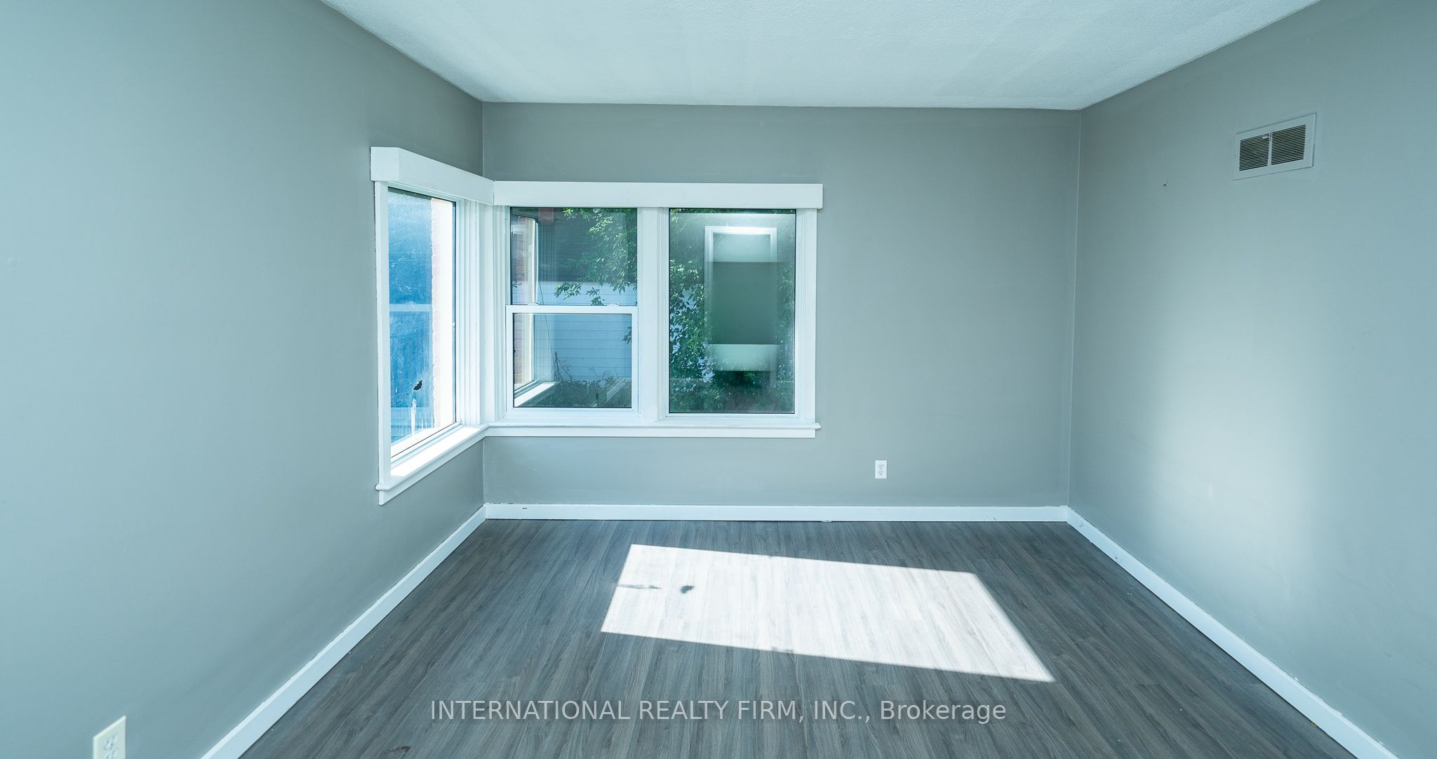 119 Salisbury Avenue