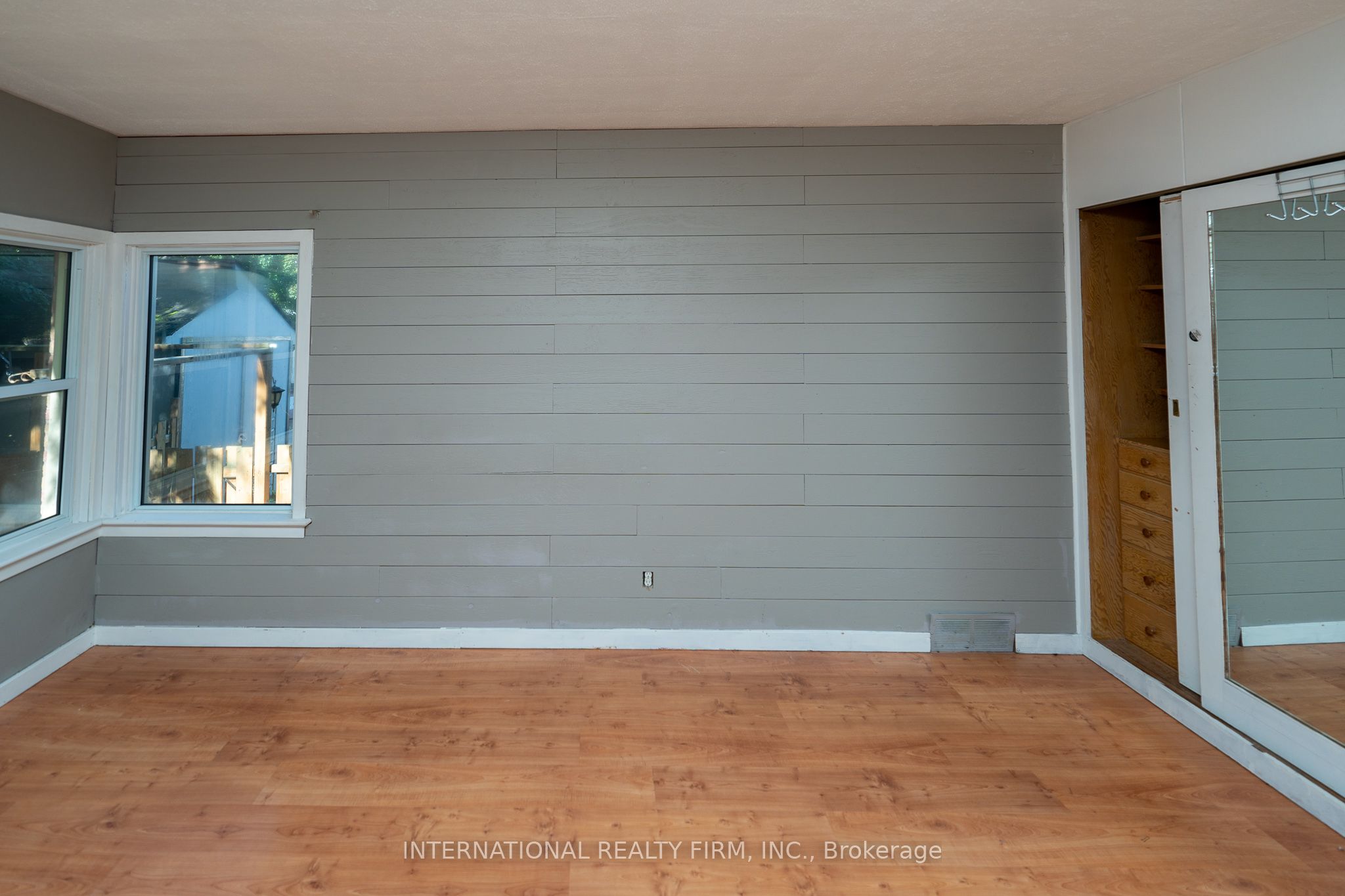 119 Salisbury Avenue