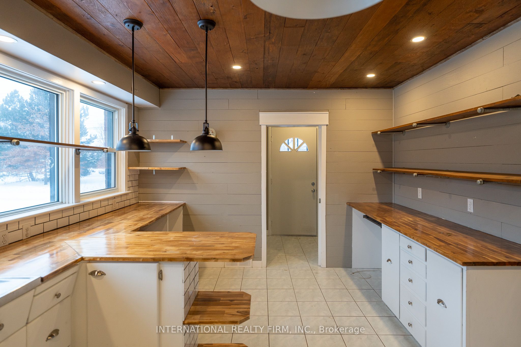 119 Salisbury Avenue
