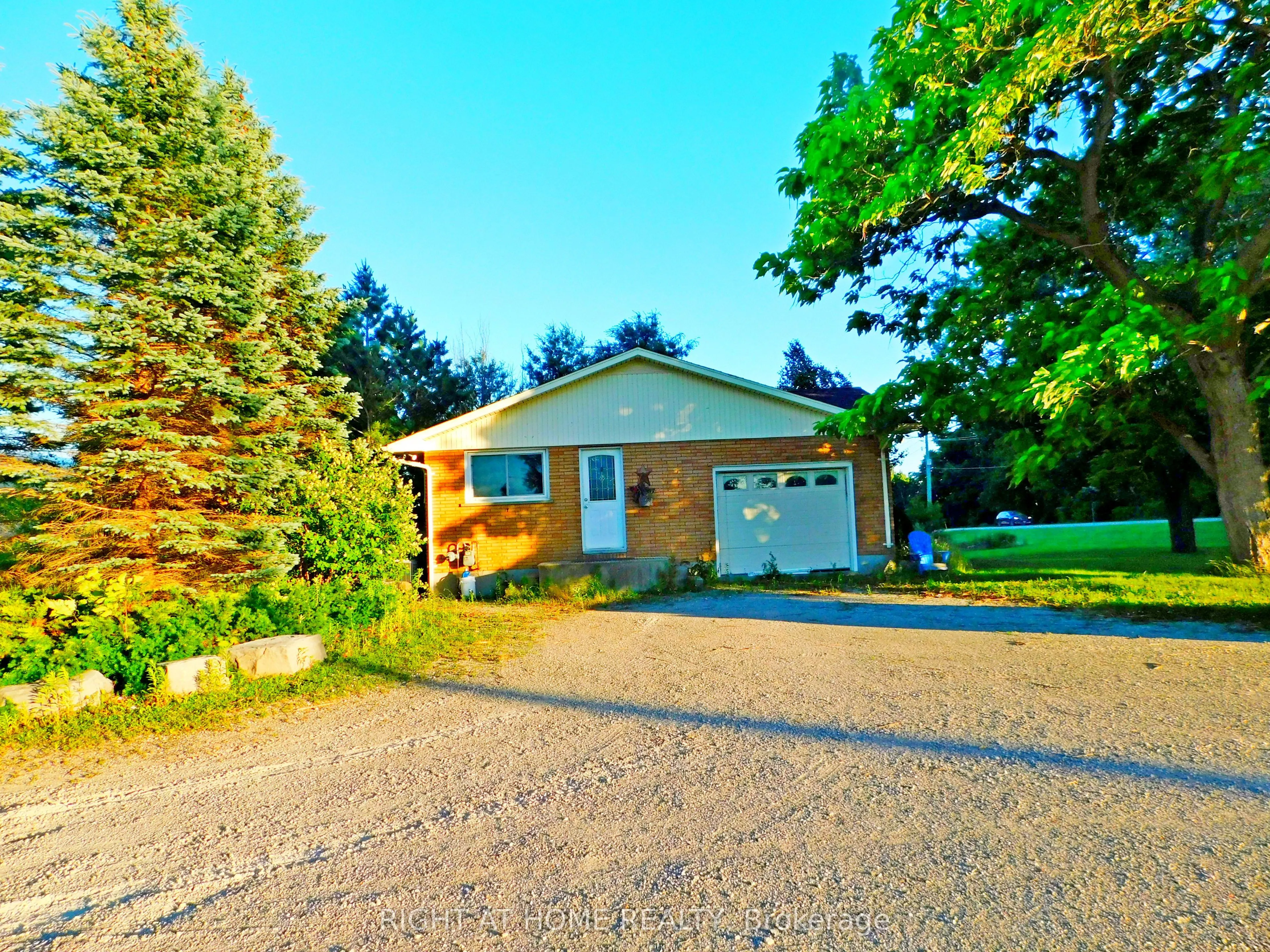 2492 Highway 24