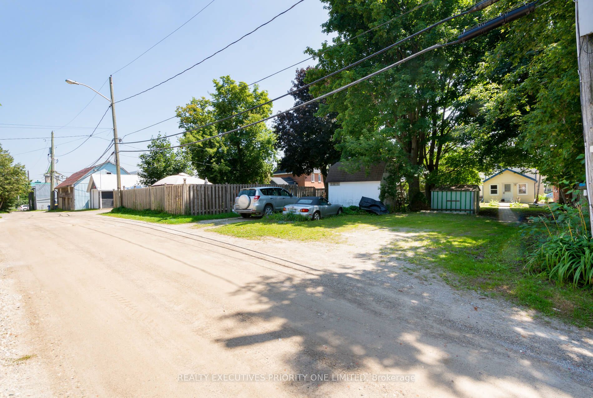 152 Main Street W