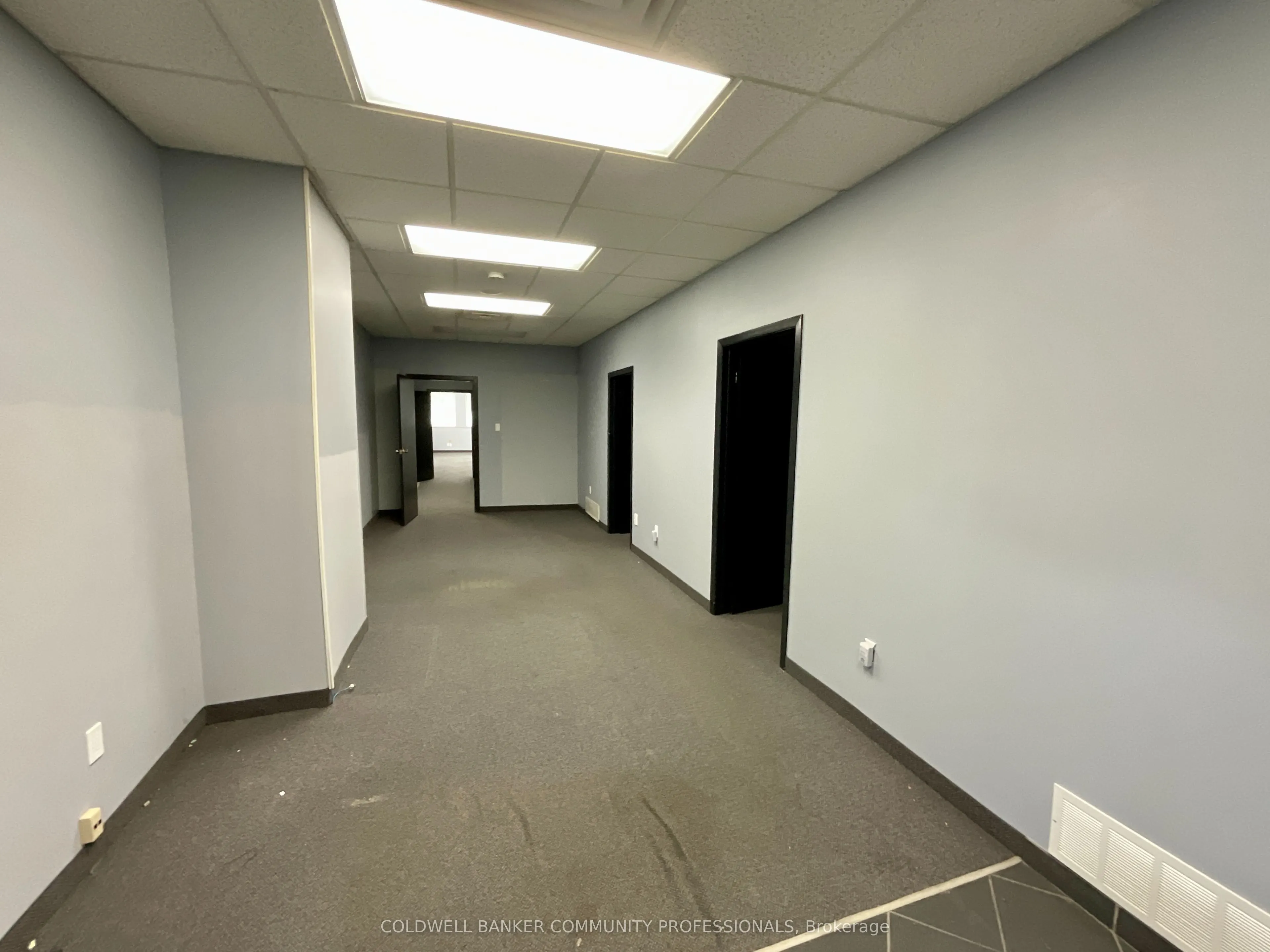 1359 Main Street E