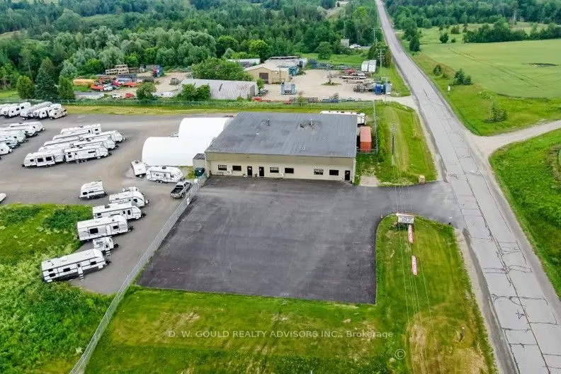 9577 Sideroad 17