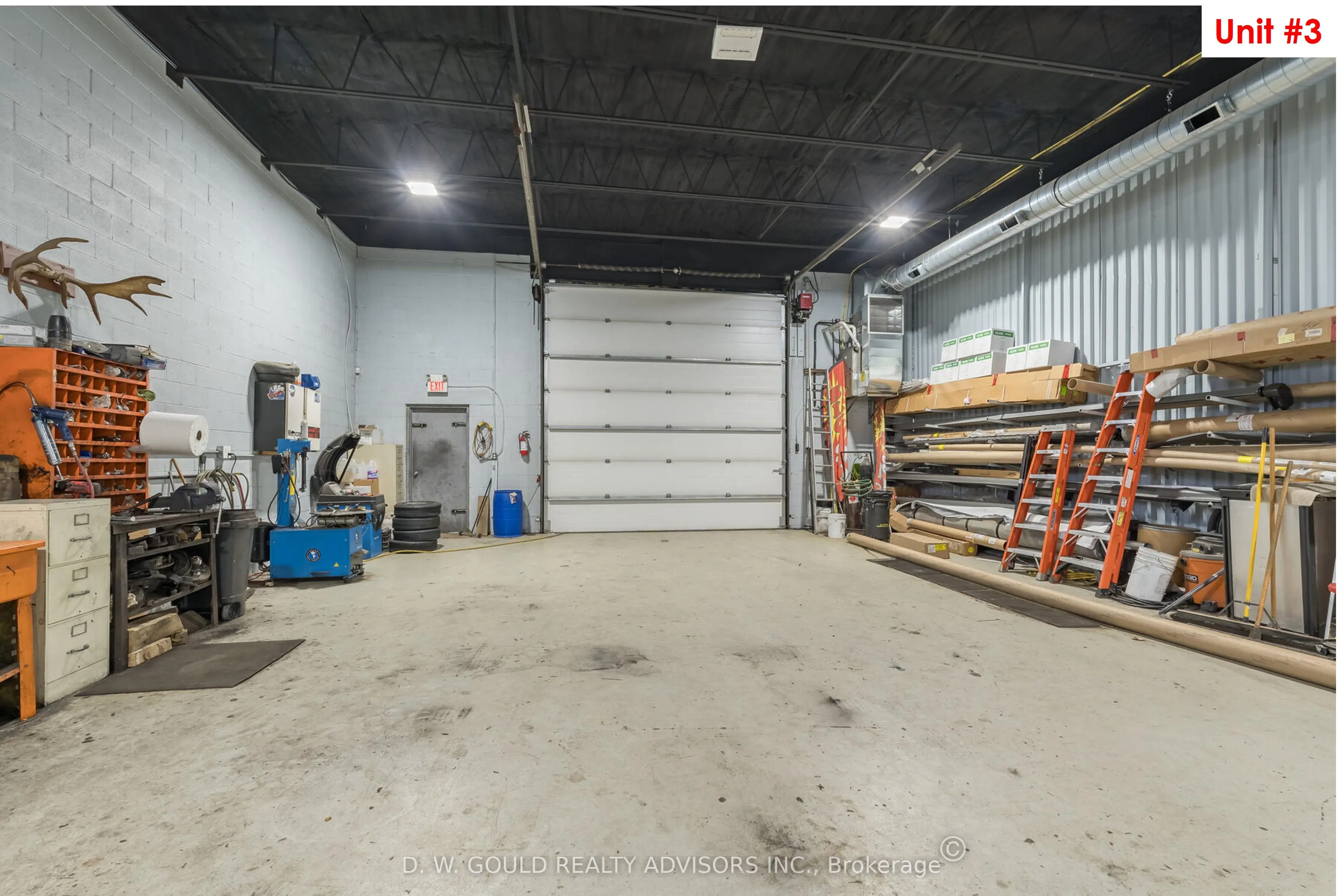 9577 Sideroad 17
