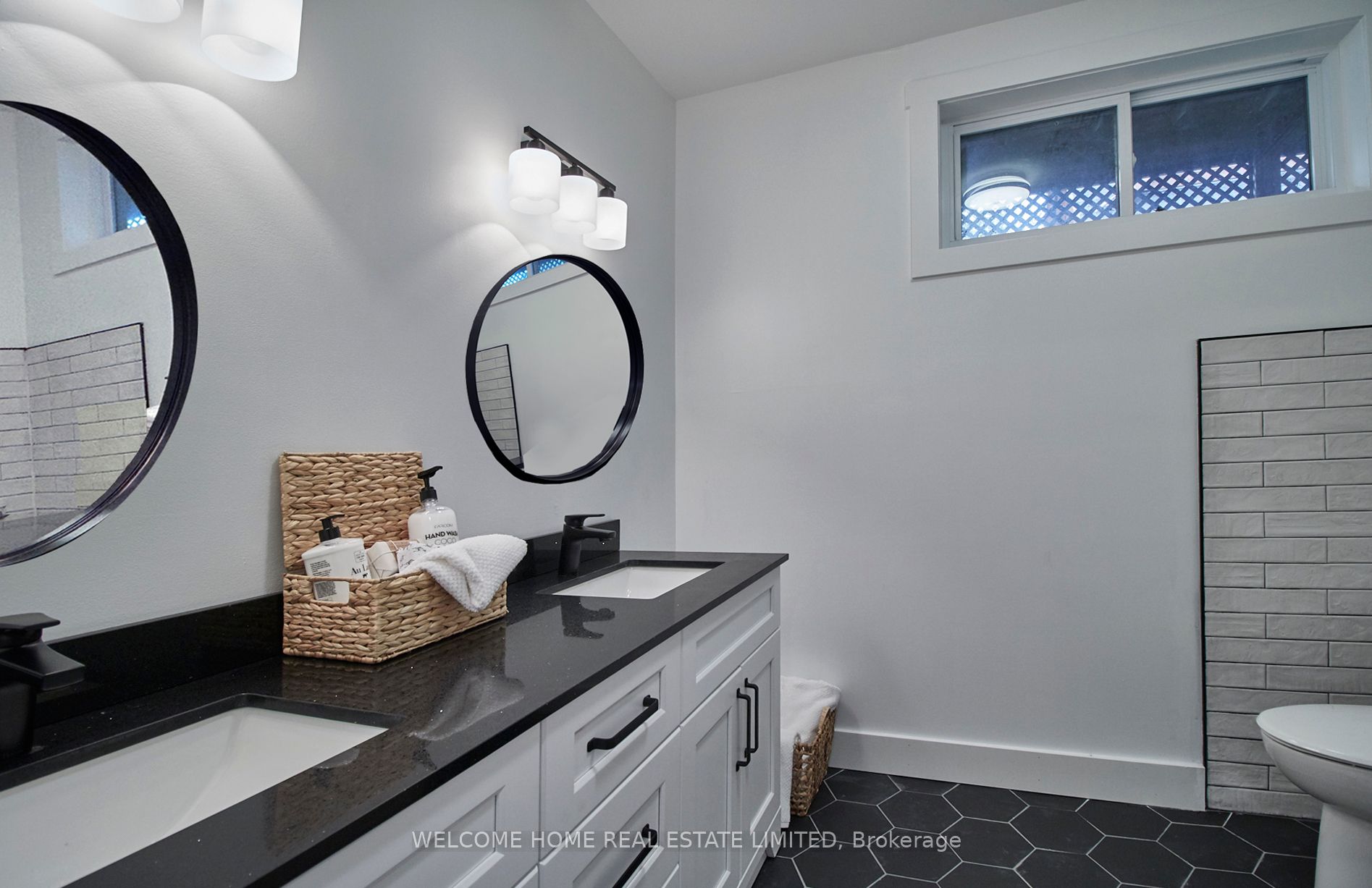 1257 Portage Road