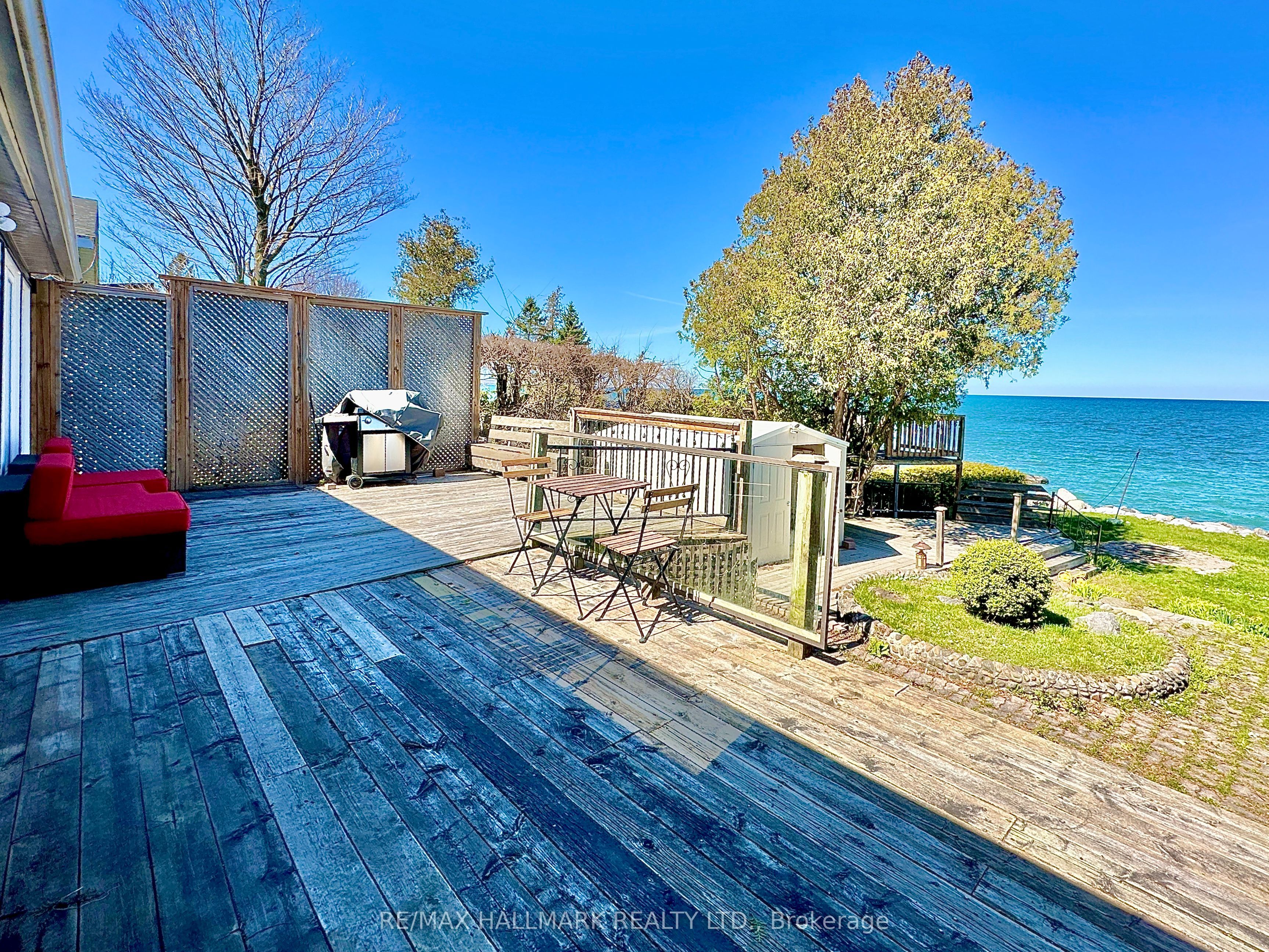 281 Sykes Street N