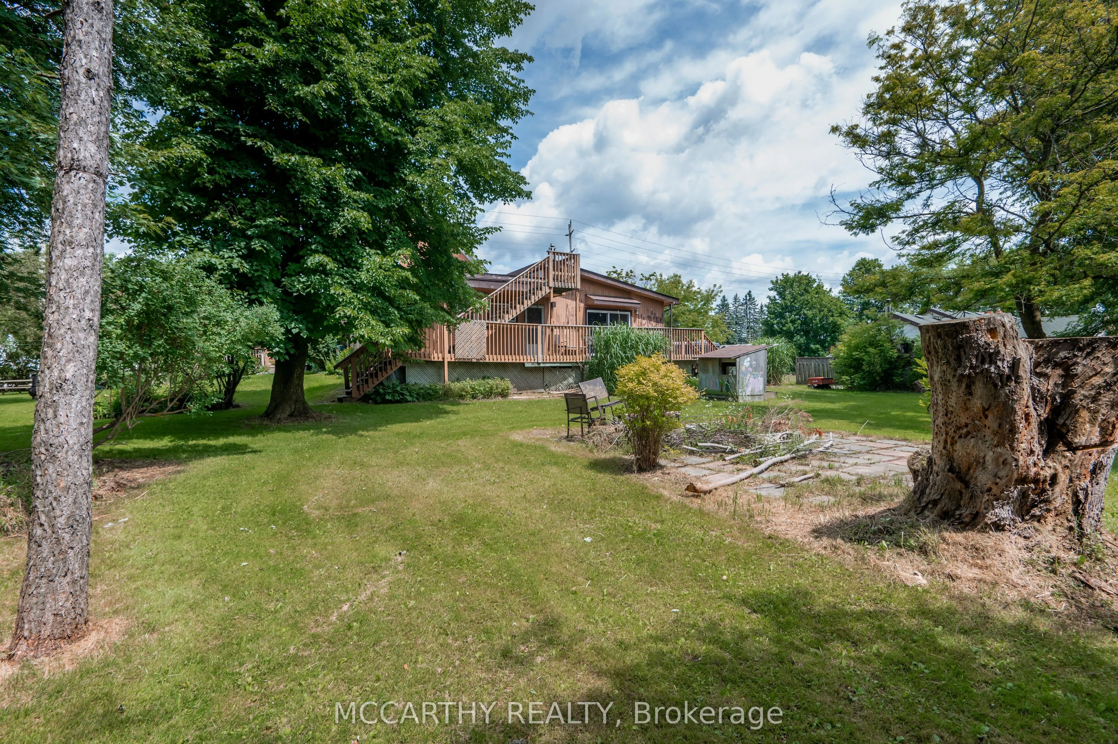 435 Main Street W