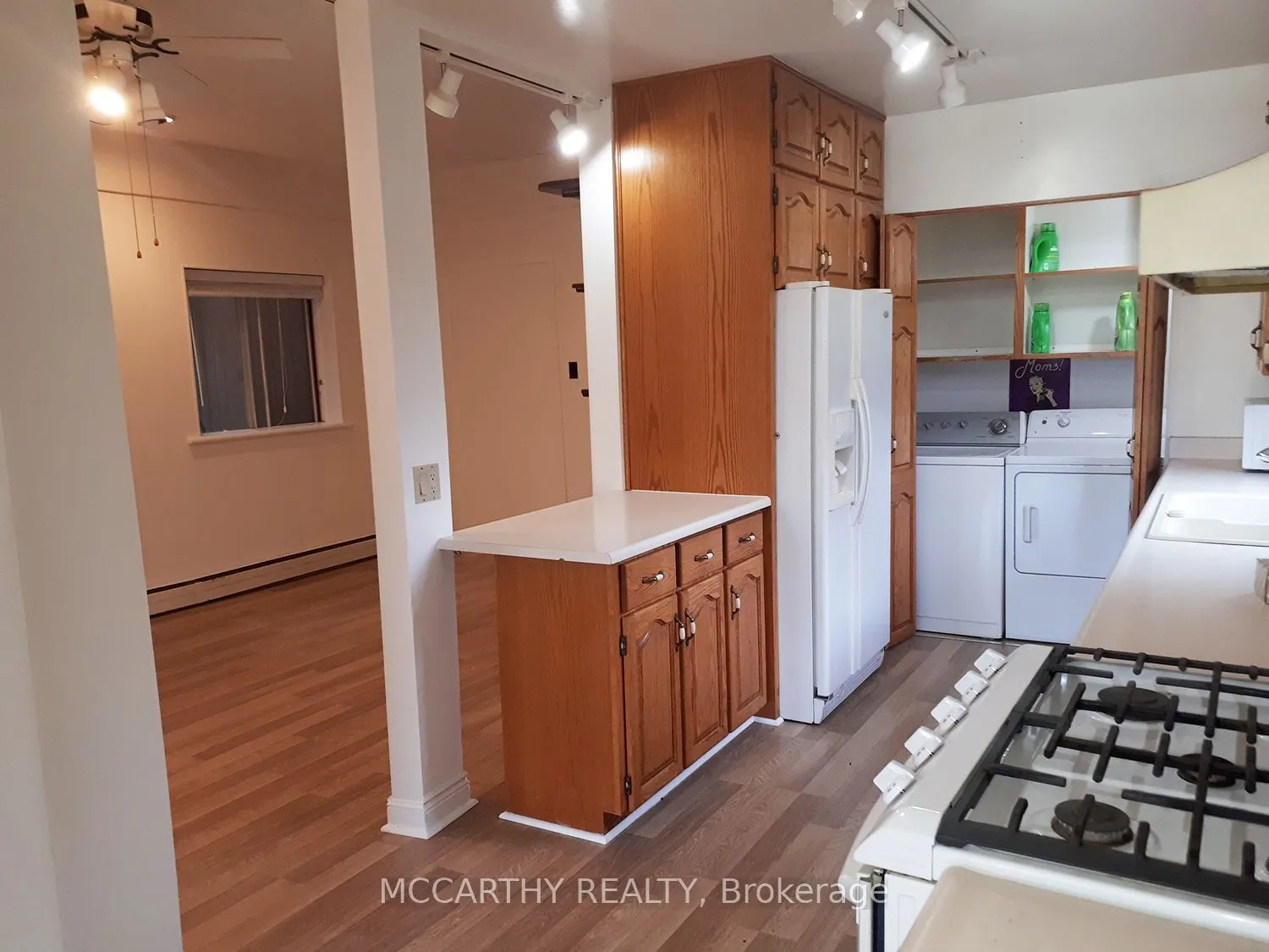 435 Main Street W